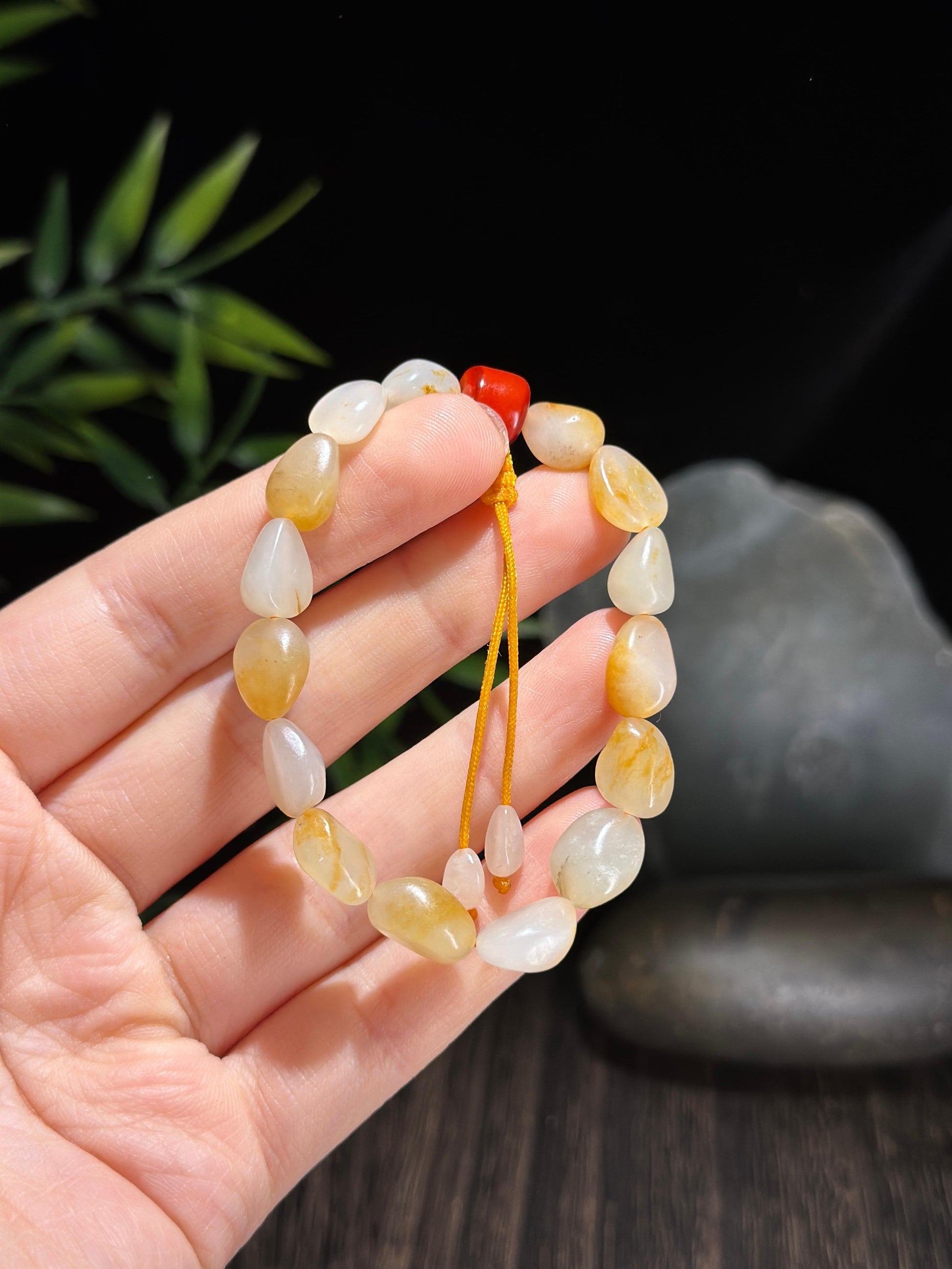 新疆和田玉白玉洒金皮小籽手串（17颗）（yc713697）