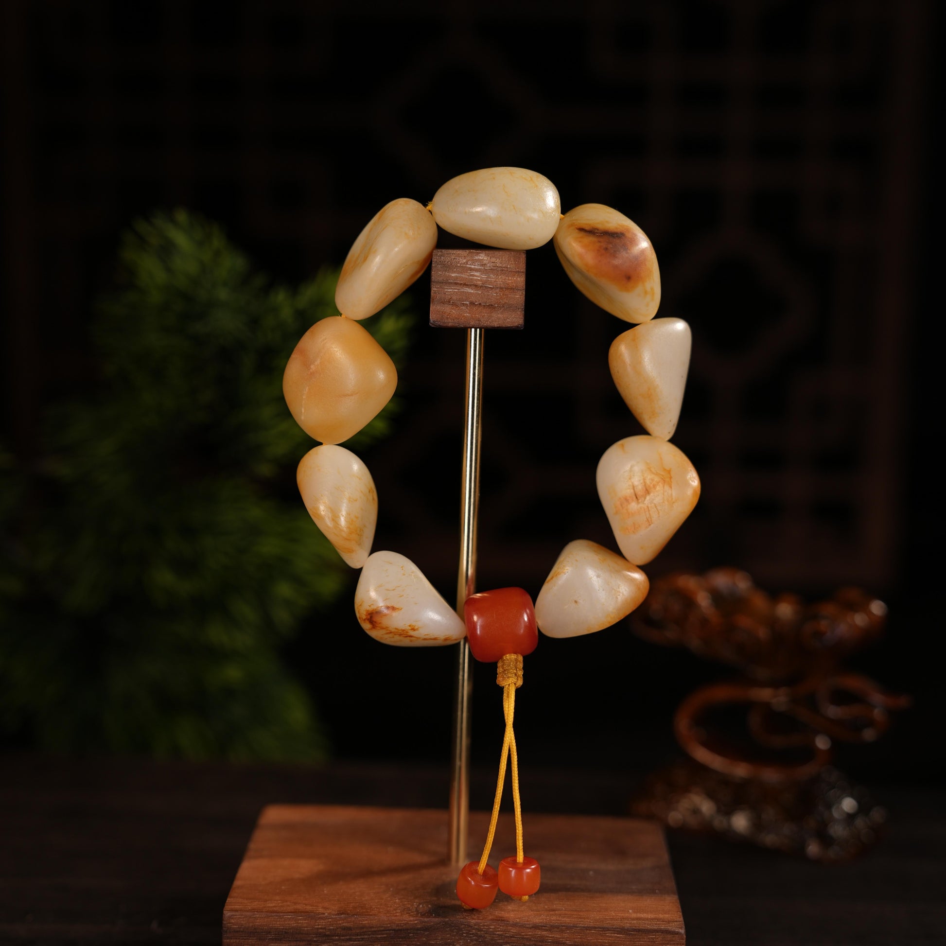 新疆和田玉白玉洒金皮聚红皮珍品原籽手串（yc455824）