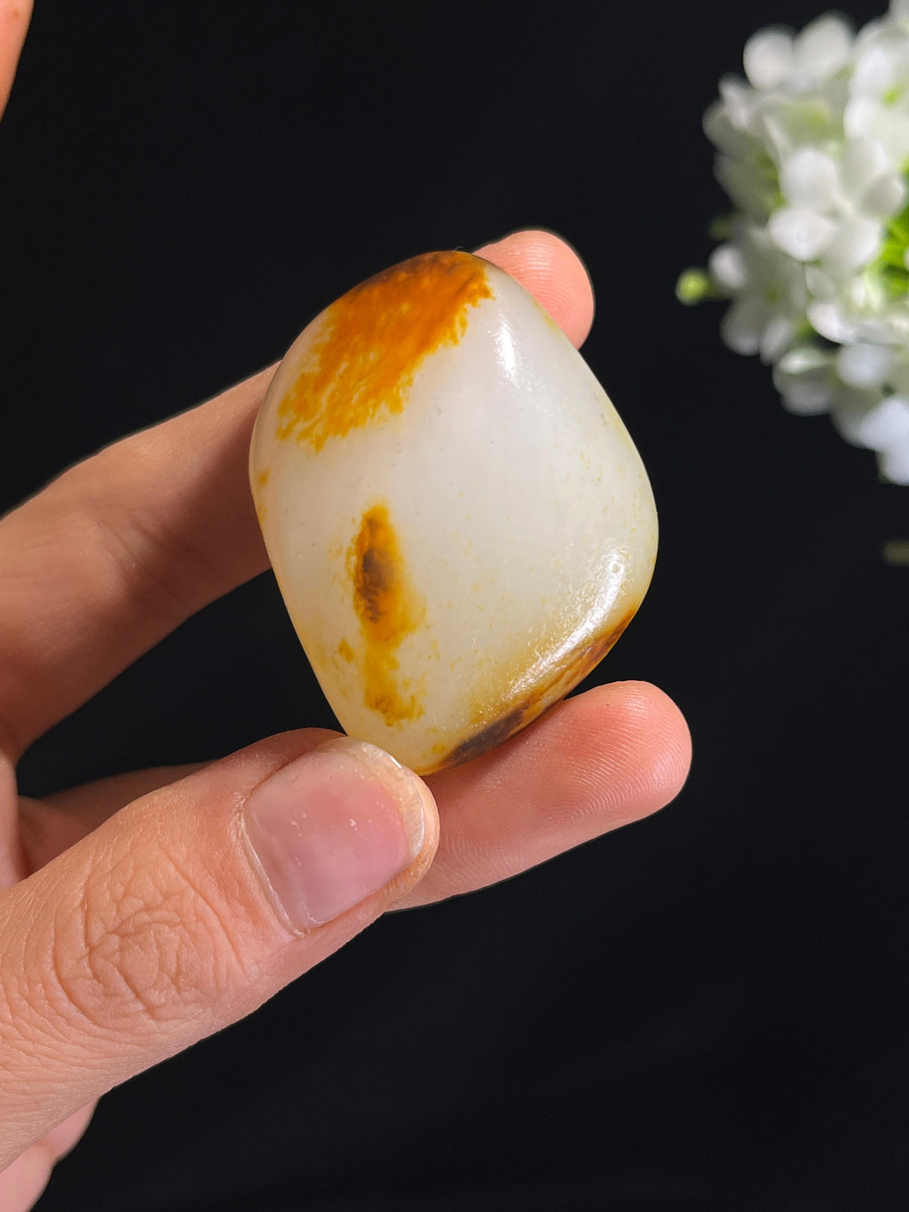 和田玉顶天聚红皮籽料原石（yc260407）