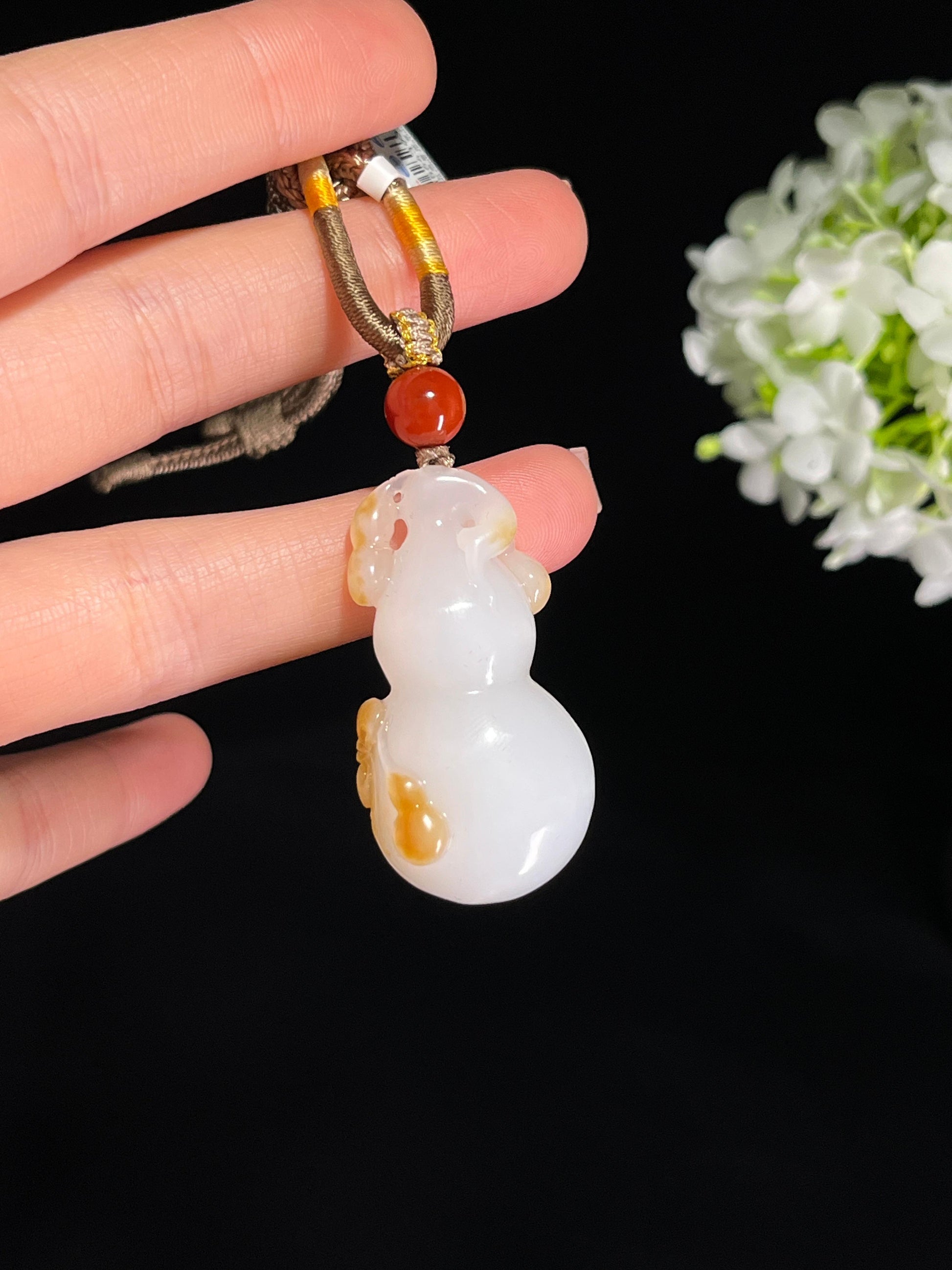 和田玉且末糖白玉葫芦雕刻挂件（yc244867）