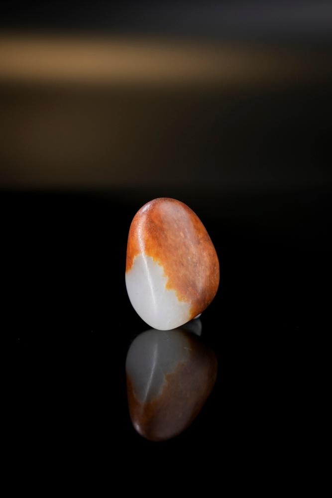 新疆和田玉小精品红皮白肉籽料原石（yc254585）