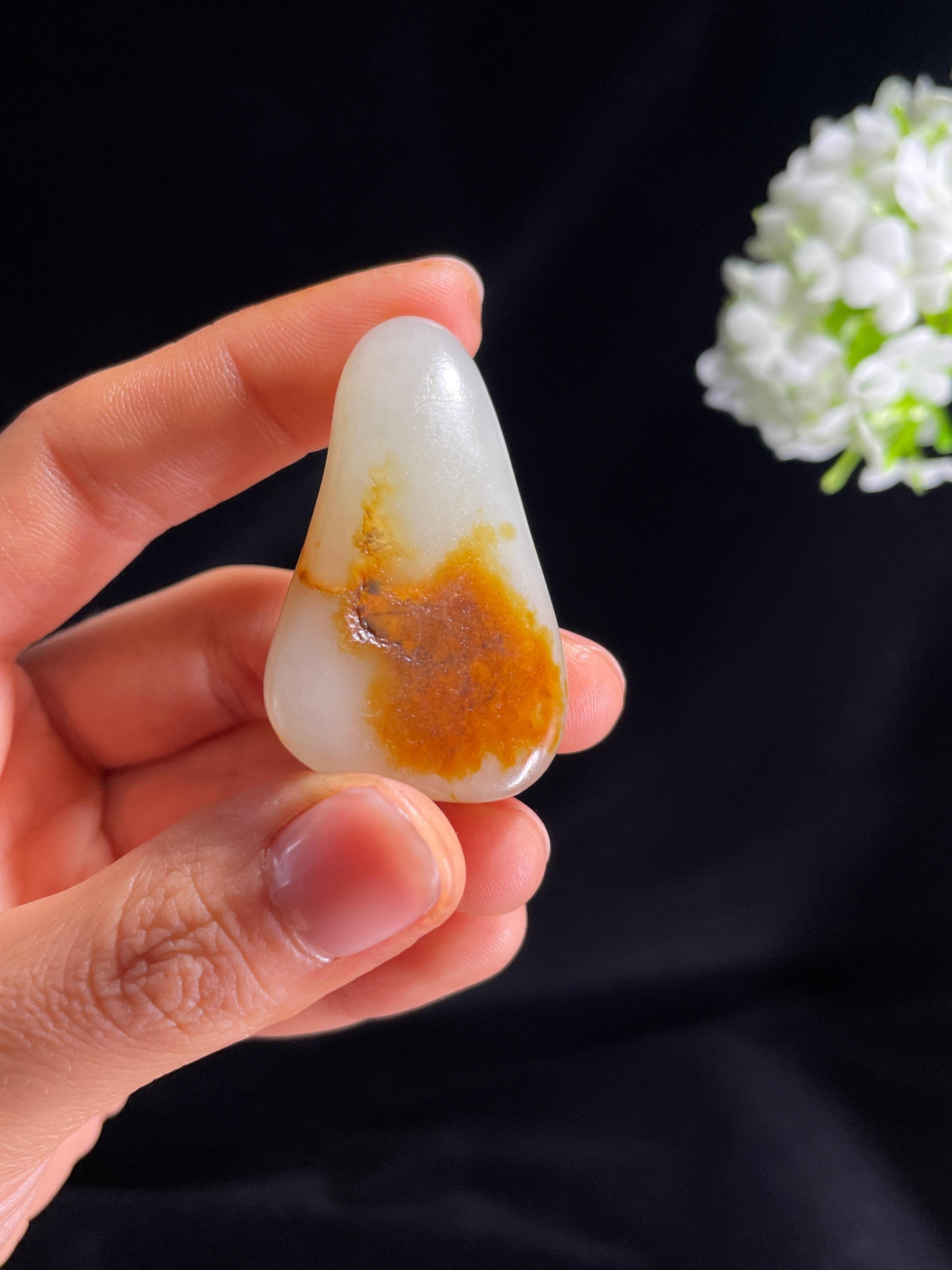 和田玉白玉聚红皮籽料原石（yc265492）