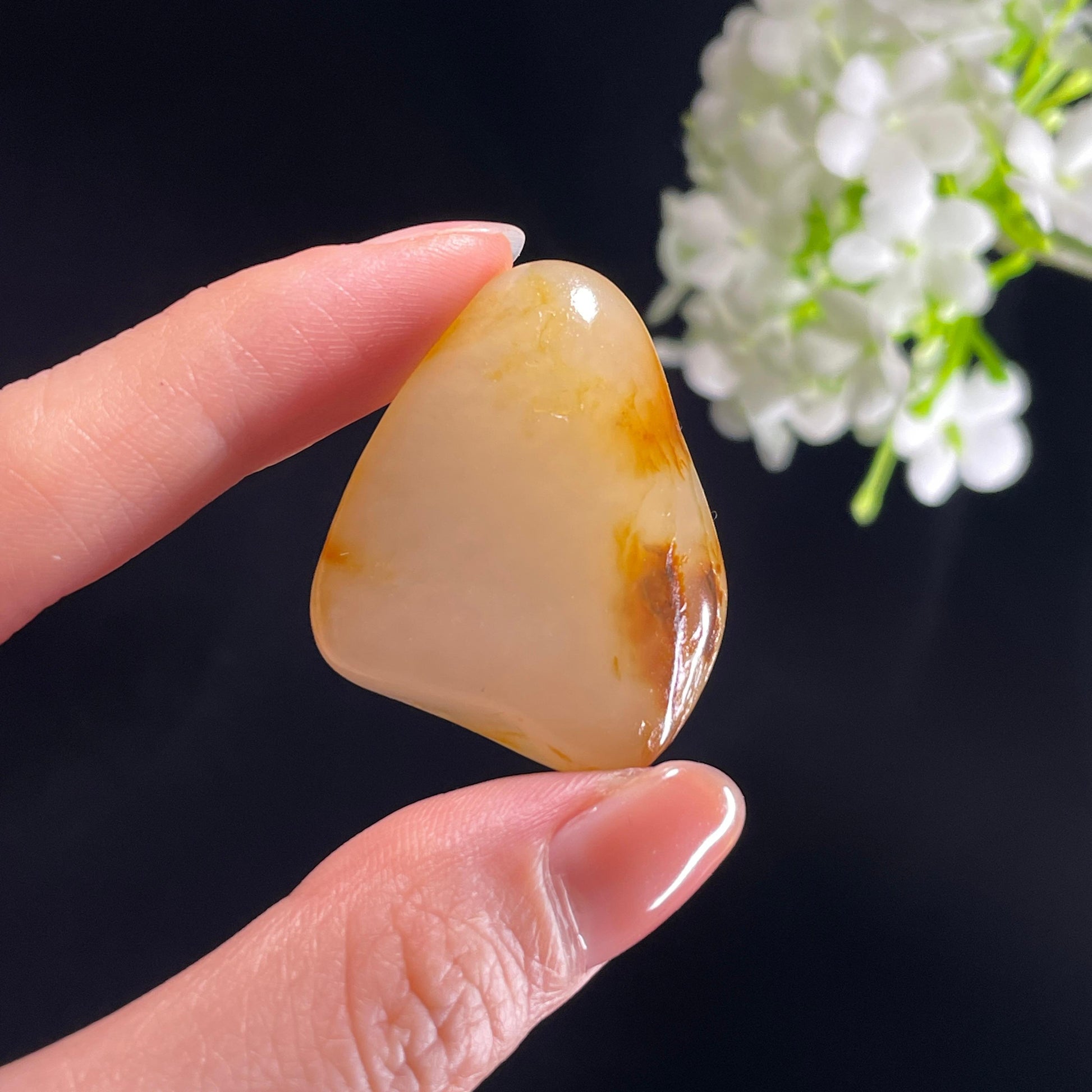 和田玉“蜜色含霜”白玉洒金洒红皮籽料（yc422617）