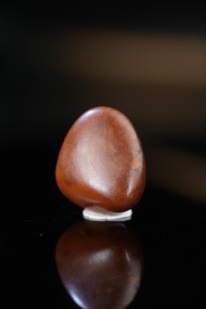 新疆和田玉红沁精品籽料原石（yc250782）