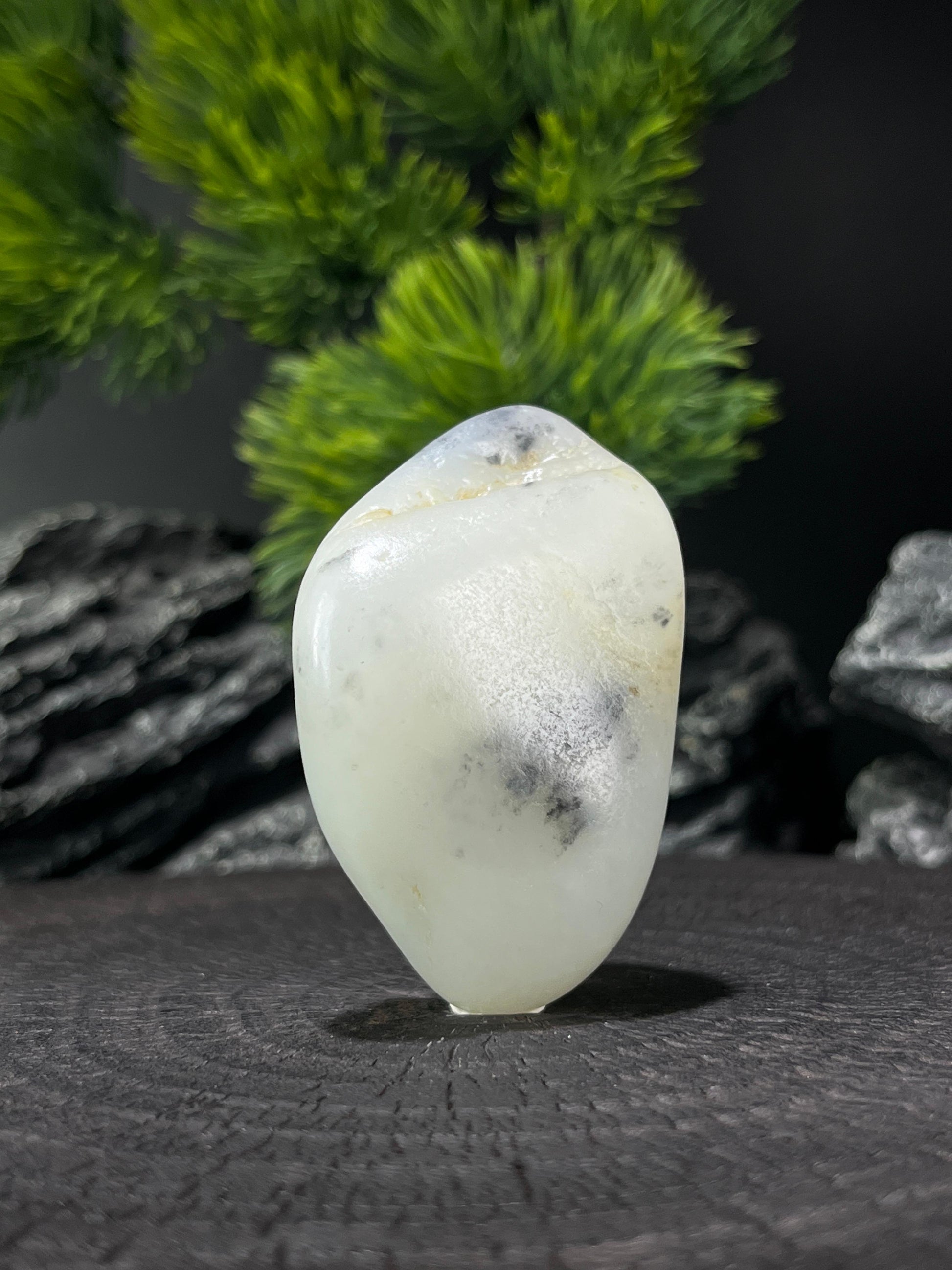 和田玉白玉青花籽料原石挂坠（yc224581）