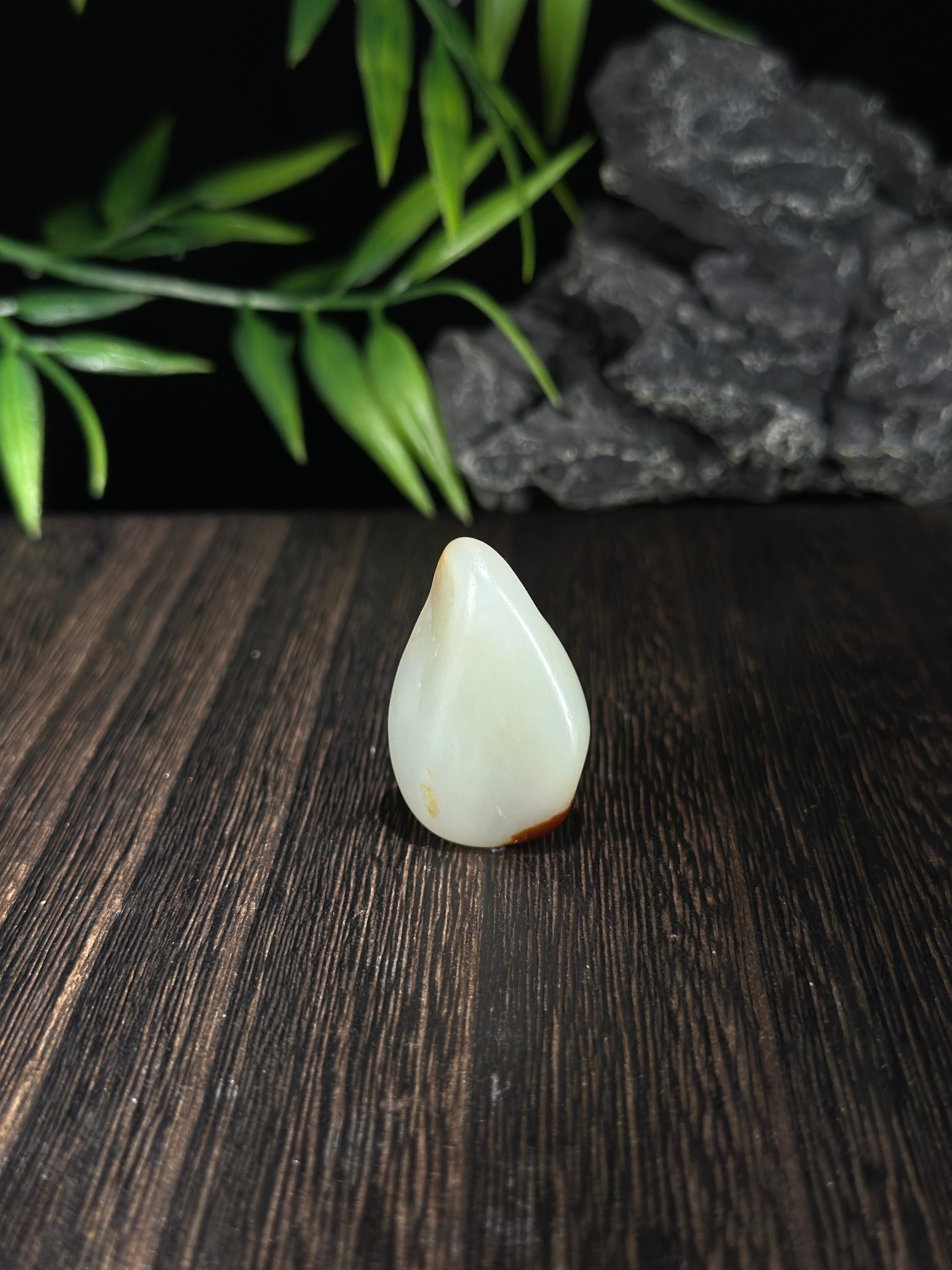 新疆和田玉精品高青白聚红皮籽料挂件（yc714455）