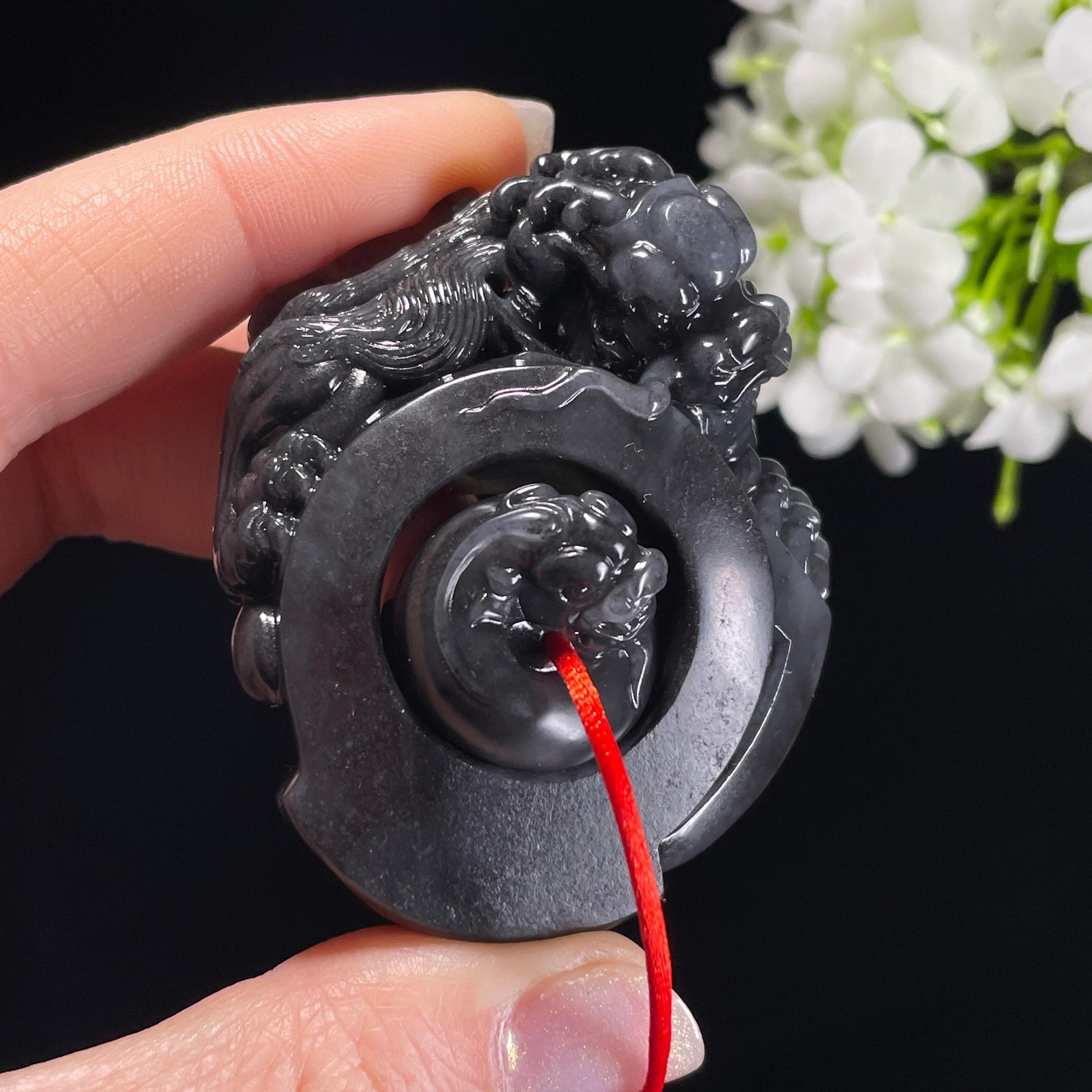 和田玉青花籽料“龙行环运”龙首扳指（yc326349）