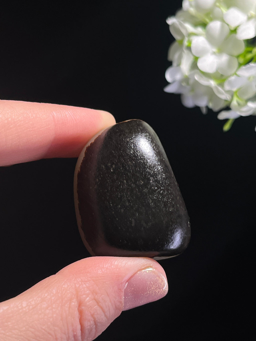 和田玉收藏级聚黑皮籽料原石（yc262746）
