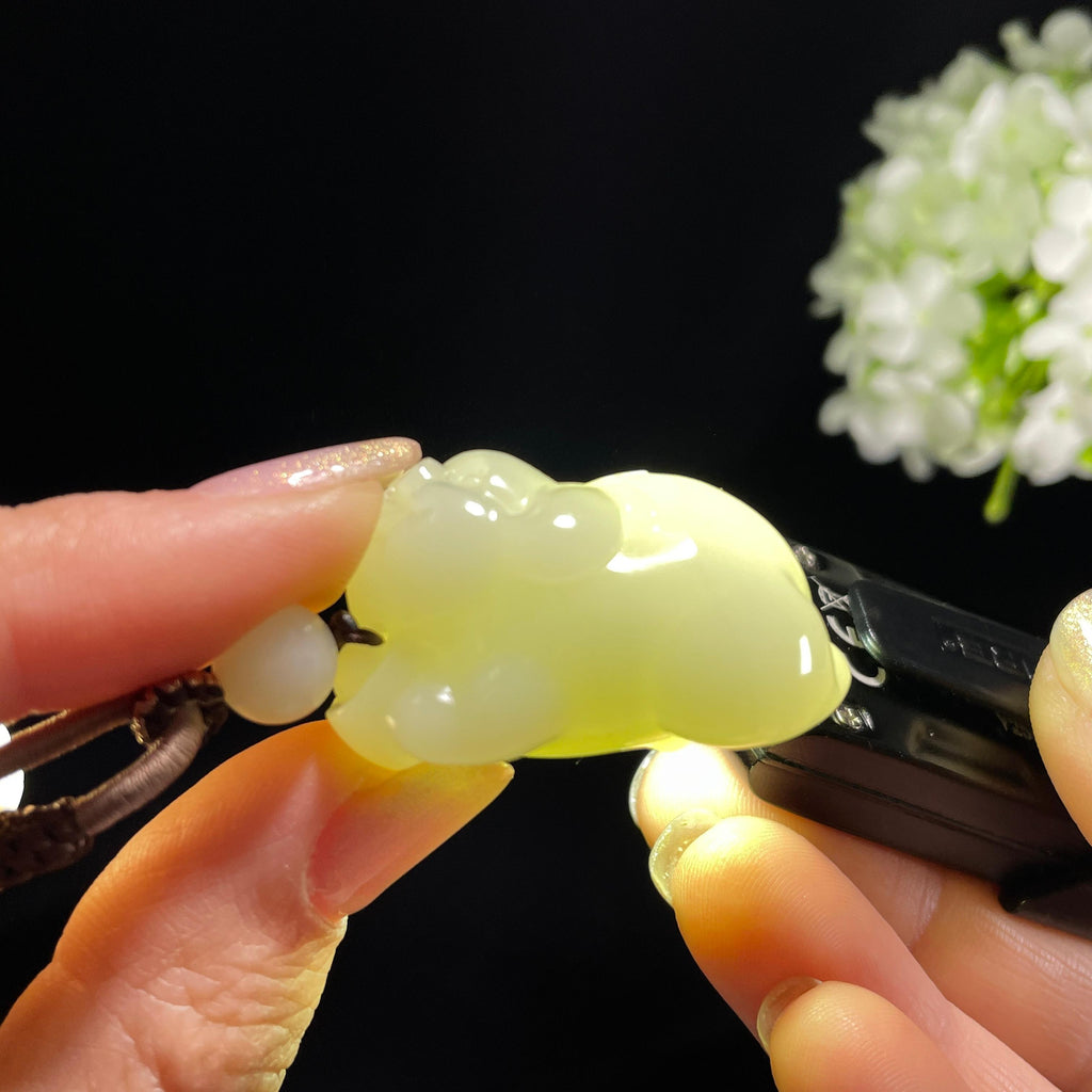 新疆天然和田玉白玉福猪雕刻挂件（yc360311）