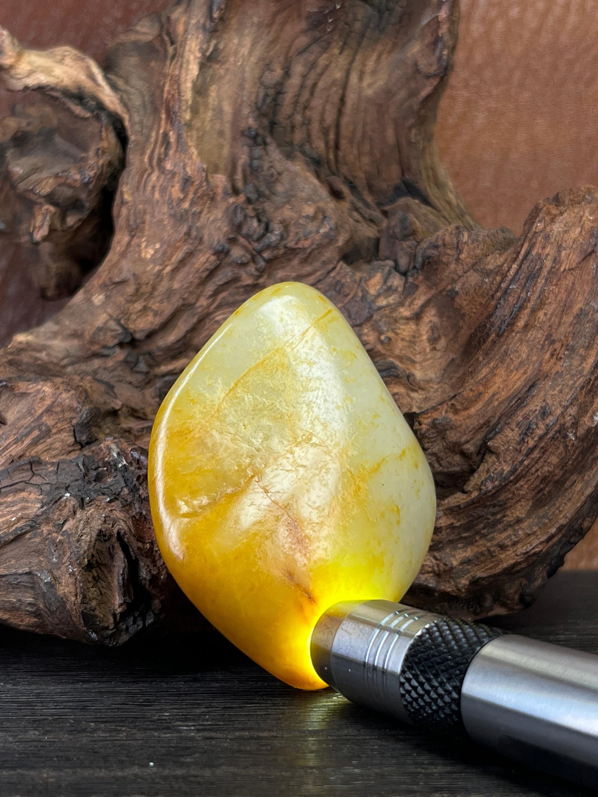 新疆和田玉黄皮籽料原石（yc227480）