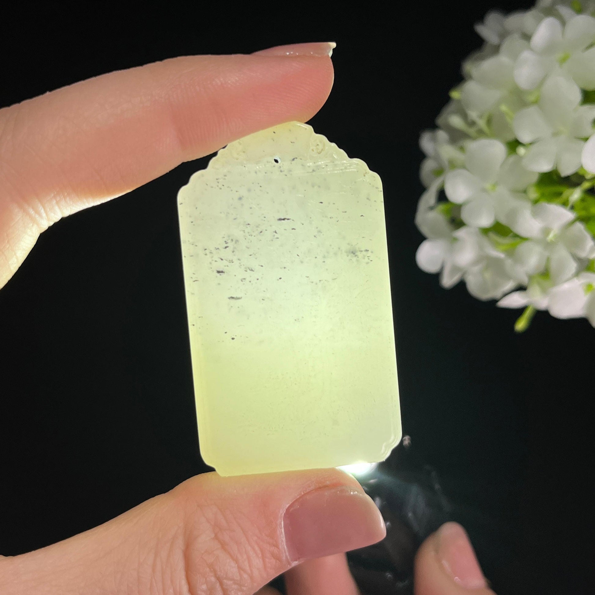 和田玉带墨青花“玉烟林隐”籽料雕刻挂件（yc284617）