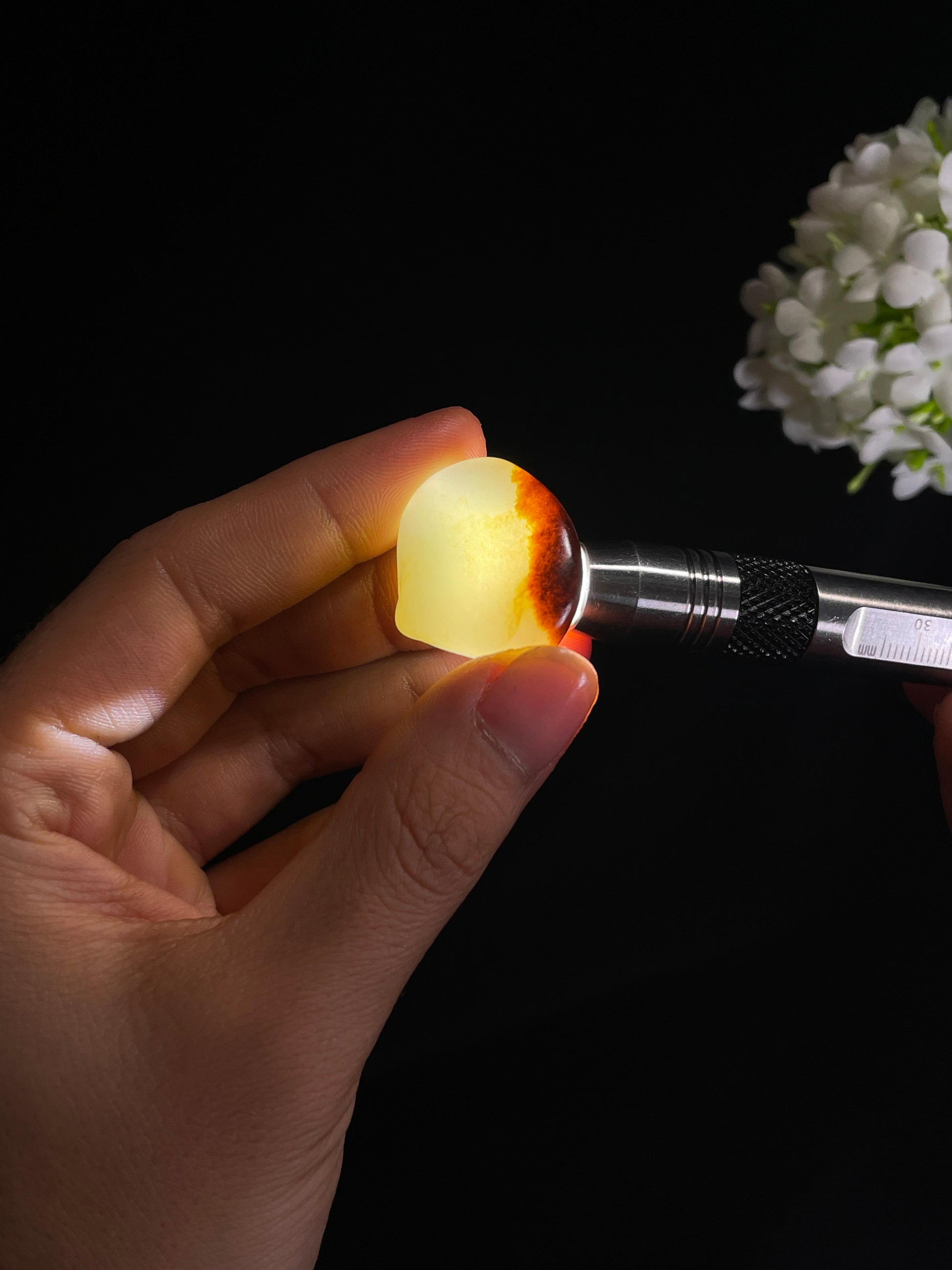 和田玉白玉籽料原石挂件（yc269653）
