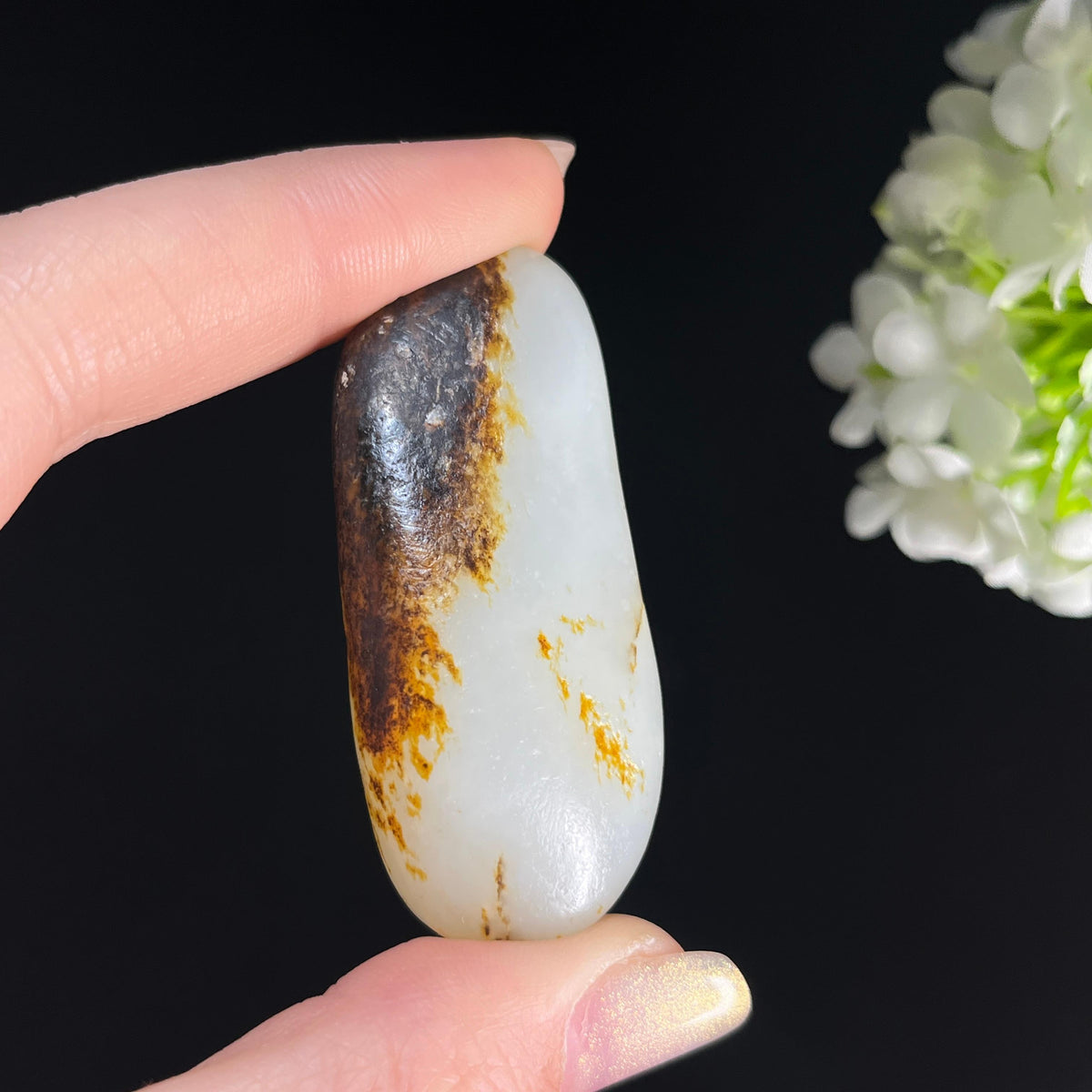 和田玉白玉“秋光褐衣”洒金皮聚黑皮籽料（yc361303）