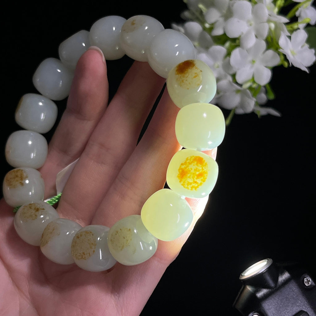 和田玉青白玉洒金皮“玉珠鎏金”籽料手串（yc300905）