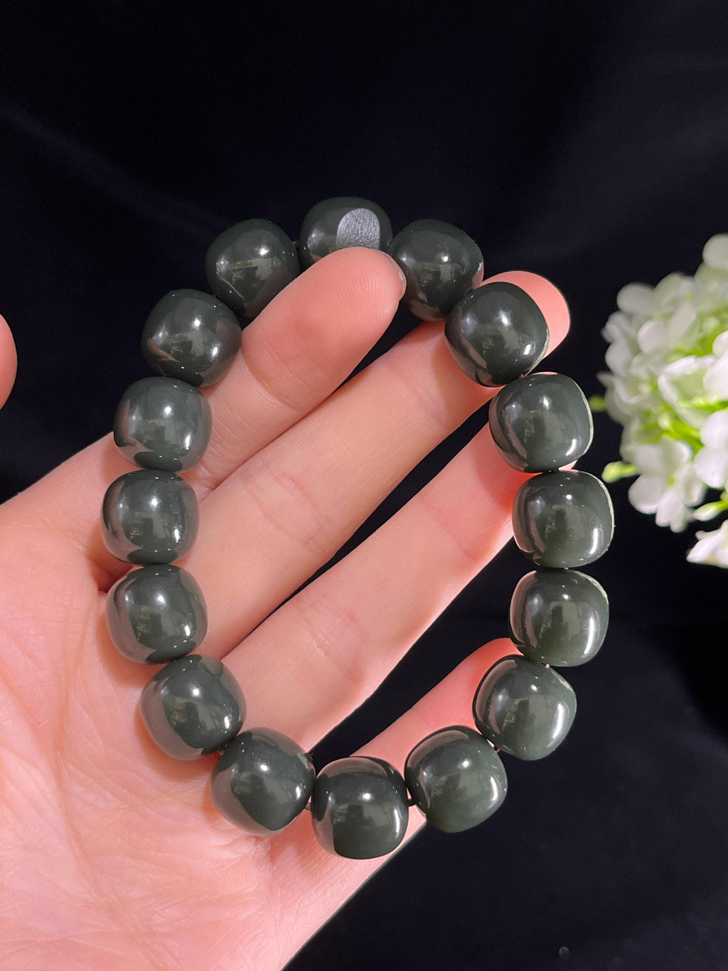 和田玉黑青带皮籽料手串（卡14）（yc250557）