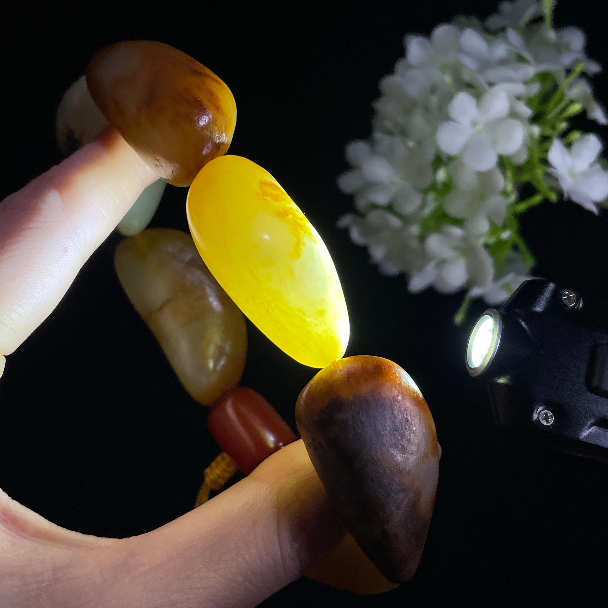 新疆天然和田玉精品原籽手串（6颗）（yc396009）