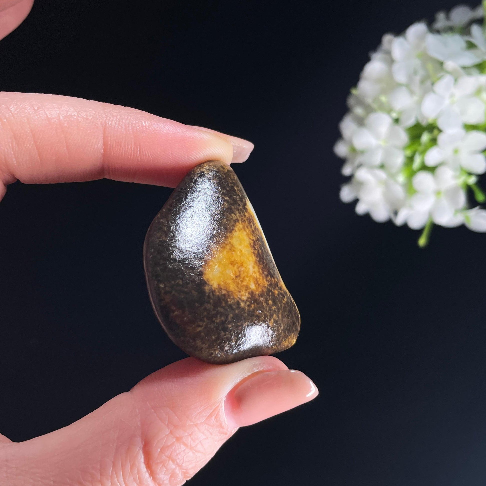 2026.4.9广告流，和田玉白玉“玄壁生金”聚黑皮籽料（yc386333）