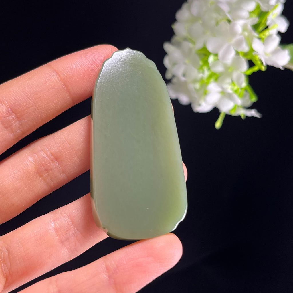 新疆天然和田玉沙枣青观音雕刻挂件（yc353785）