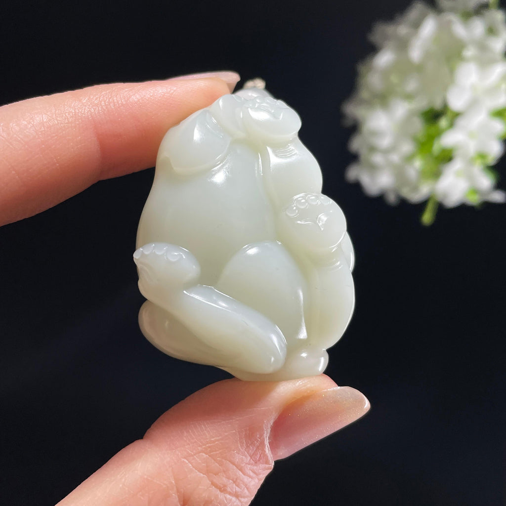 新疆天然和田玉白玉封侯拜相雕刻挂件（yc360405）