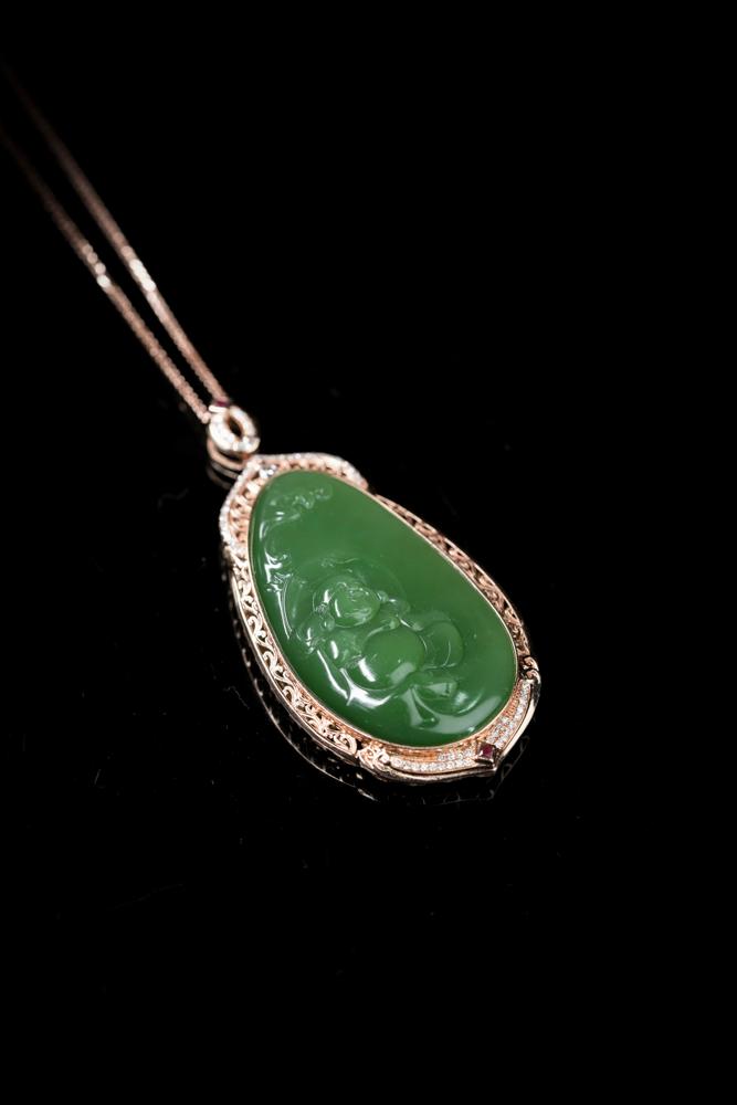 新疆和田玉多沁色皮籽料原石小手把（yc227472） – 添福玉器