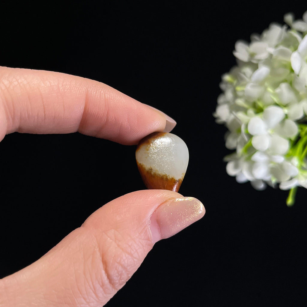 和田玉白玉“墨雪分辉”聚红皮黑红皮籽料（yc350710）