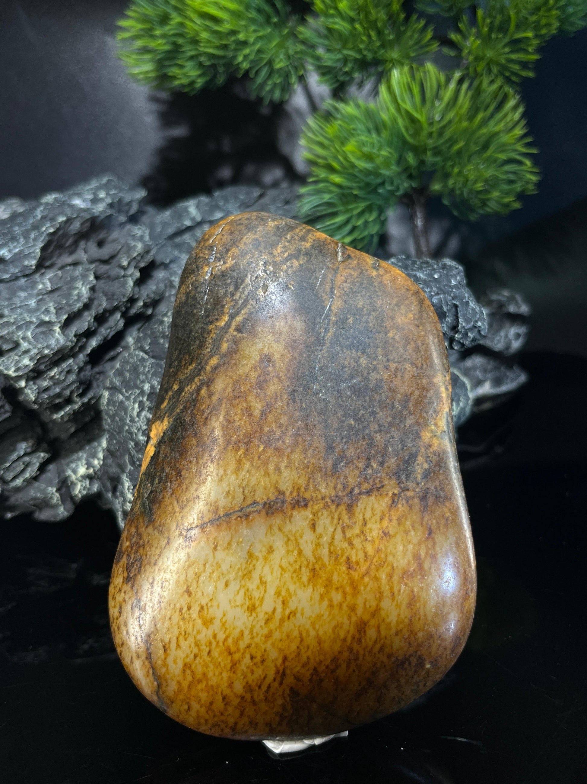 和田玉秋梨皮籽料原石摆件（yc212549）