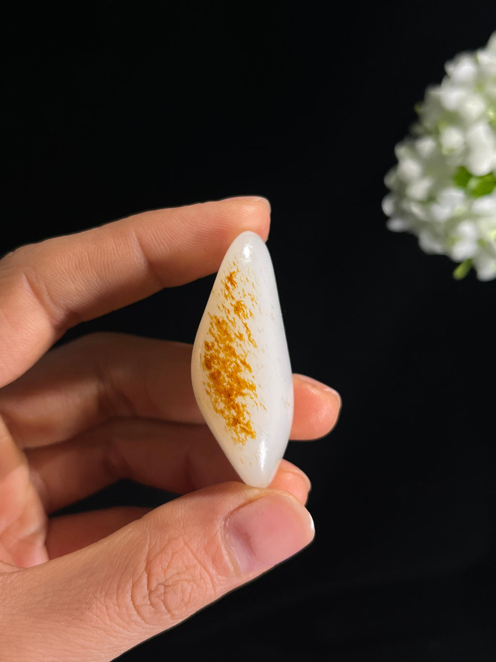 新疆天然和田玉羊脂白玉洒金皮籽料原石挂件（yc276617）