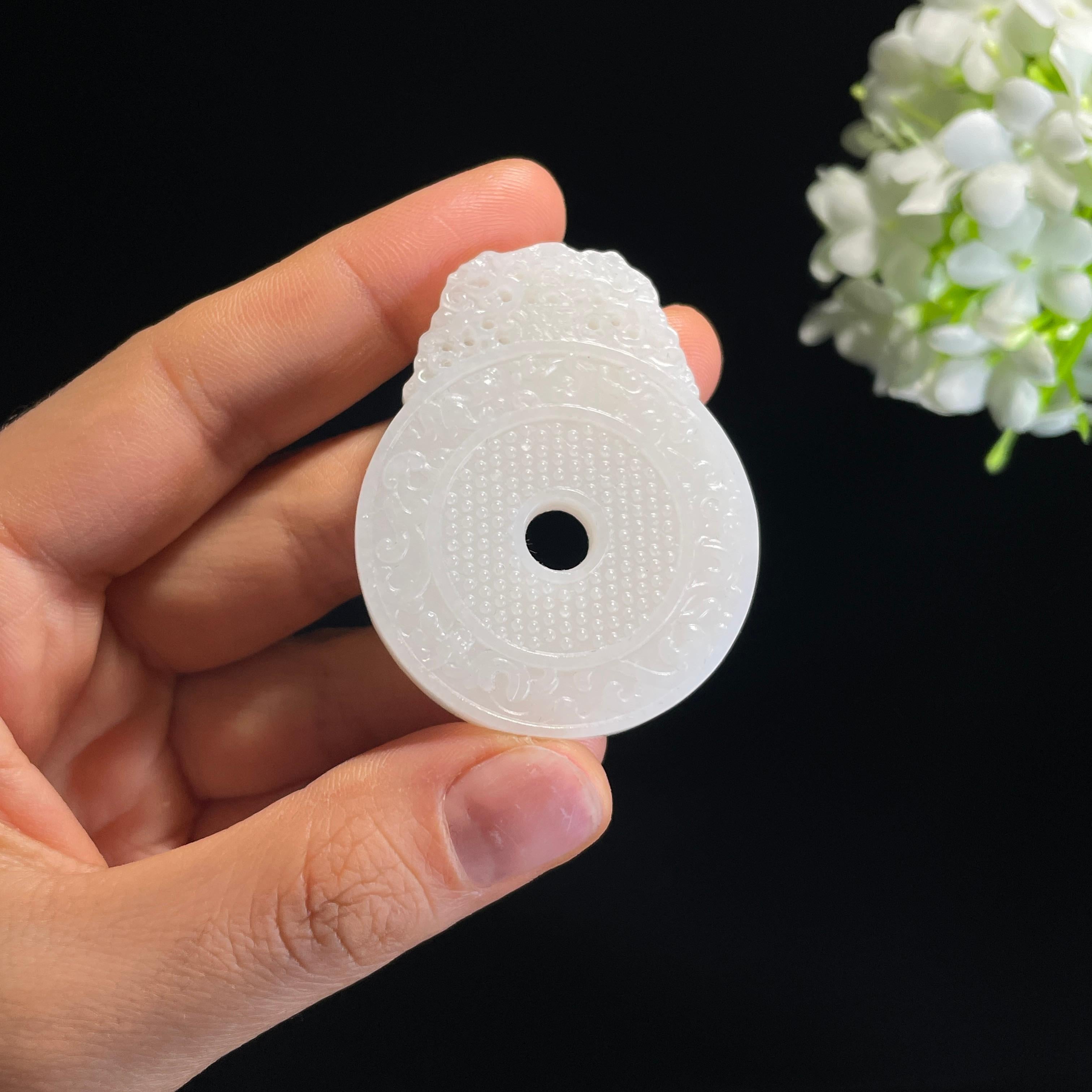 和田玉白玉“云纹璧月”玉璧（yc338099） – 添福玉器