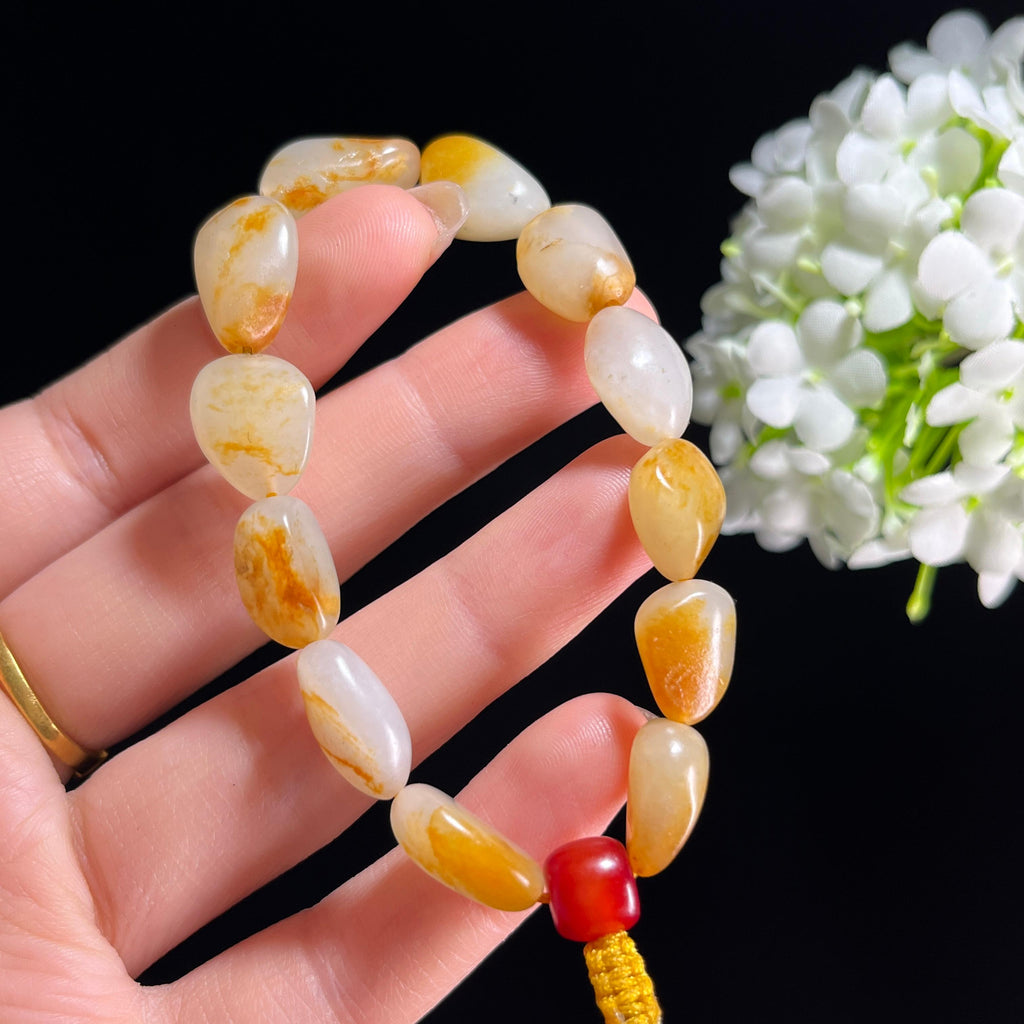 和田玉白玉洒金皮聚红皮籽料原籽手串（yc332568）