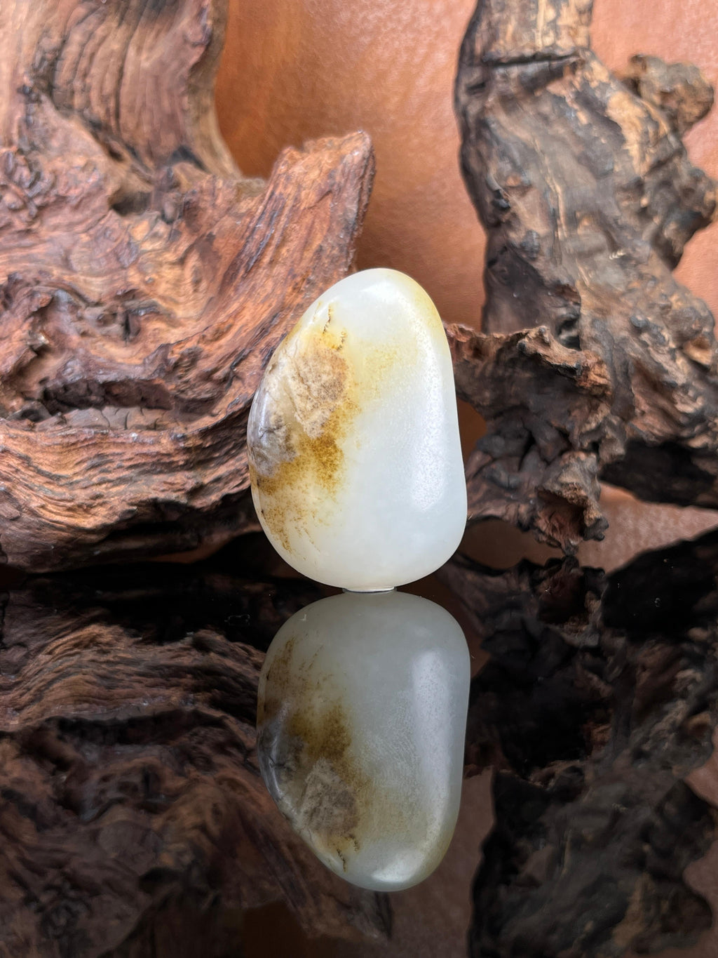 和田玉秋梨皮羊脂白籽料挂件（yc227880）