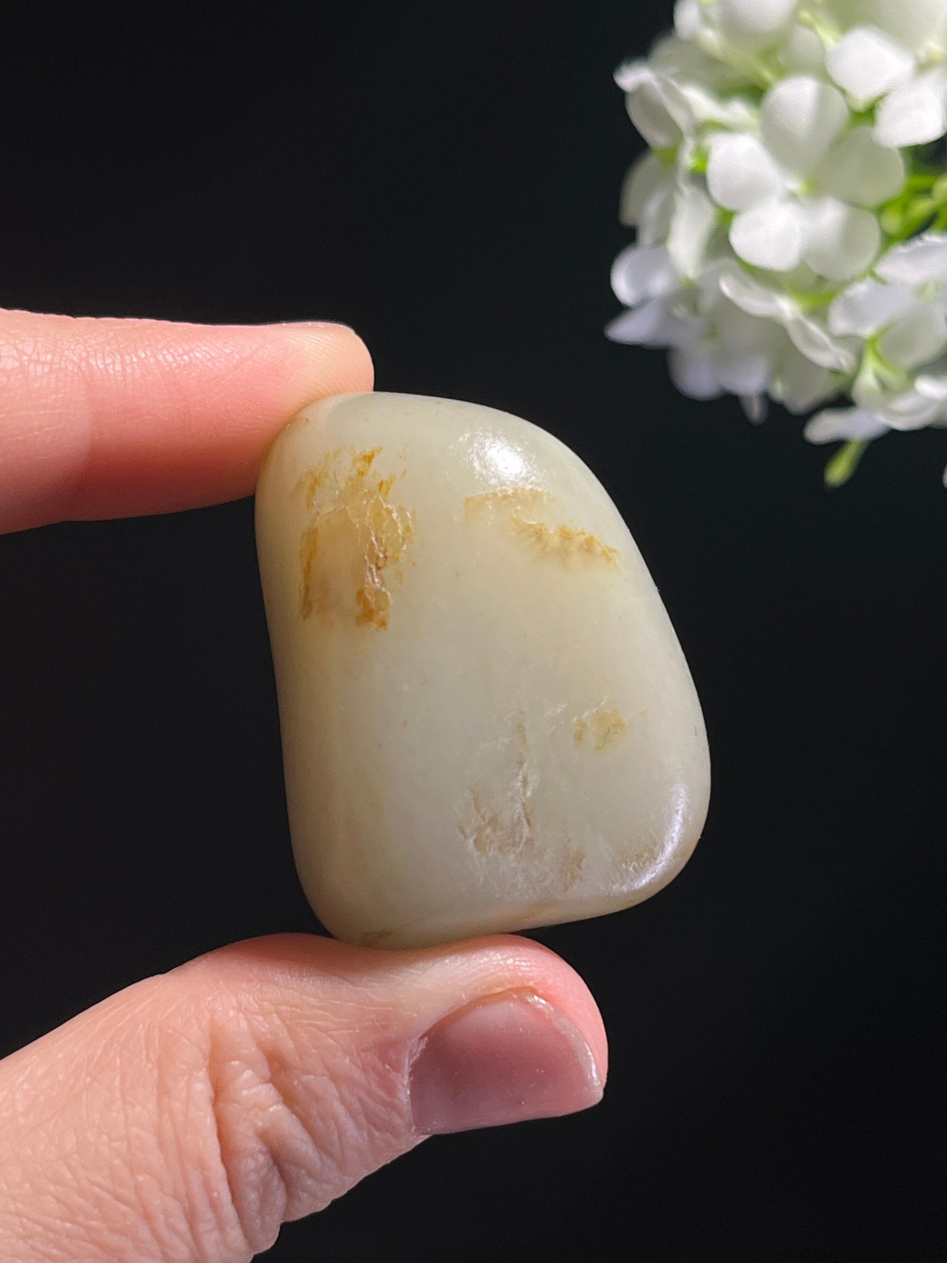 和田玉收藏级聚黑皮籽料原石（yc262746）