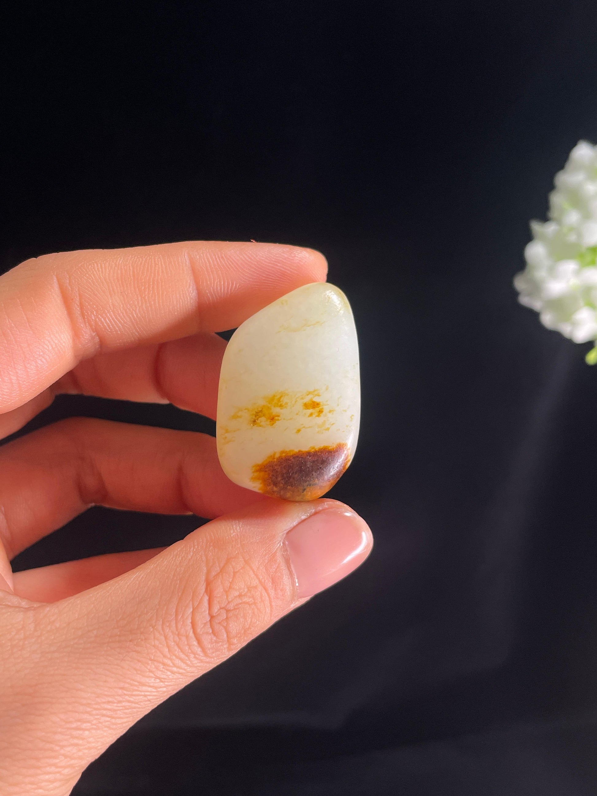 新疆天然和田玉籽料原石黑红皮挂件（yc266554）