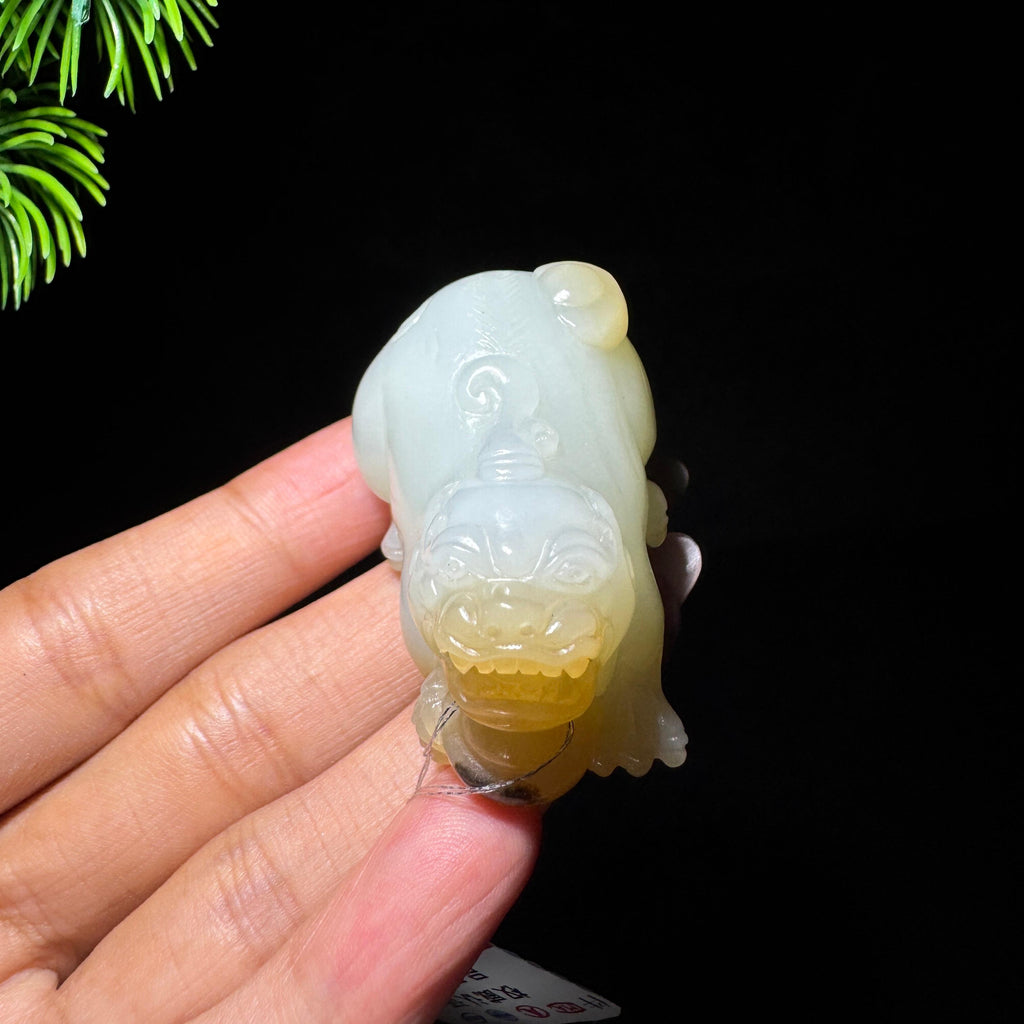 和田玉山料糖白貔貅（yc735058）