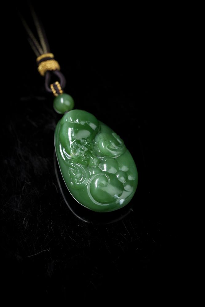 和田玉碧玉“牛气冲天”挂件（yc253277）