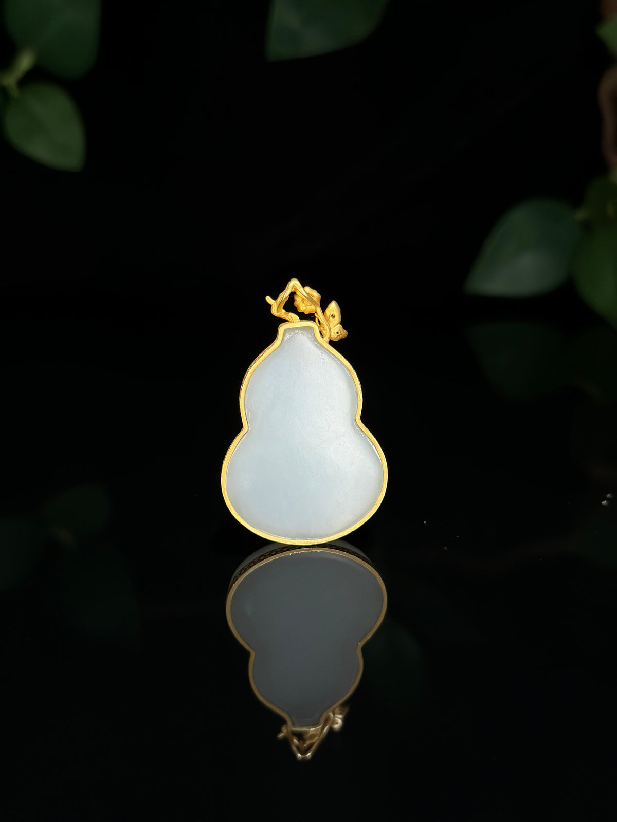 精品和田玉 18K 金镶白玉葫芦吊坠（yc740339）
