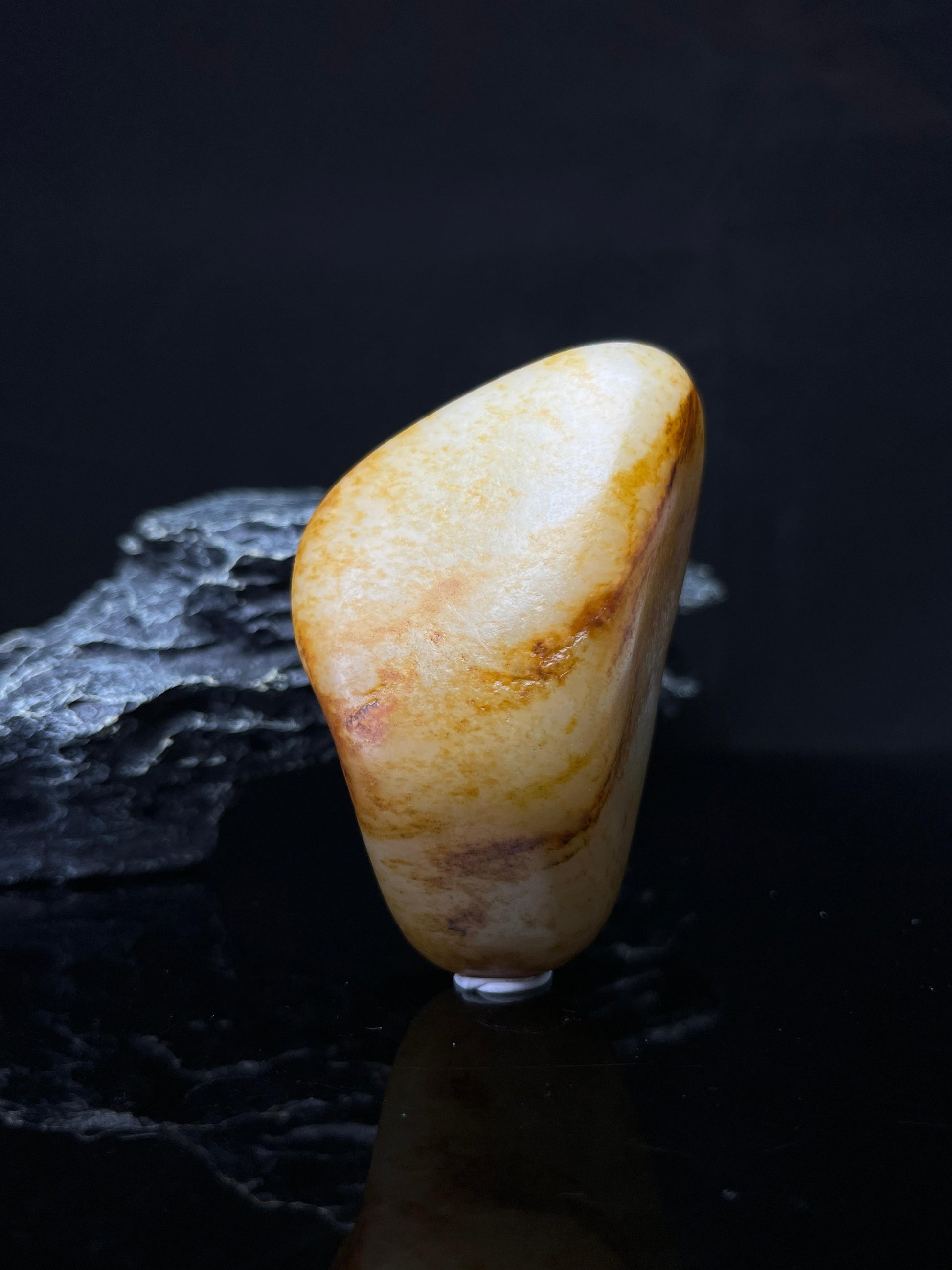 新疆和田玉籽料原石洒金皮挂件1（yc235132）