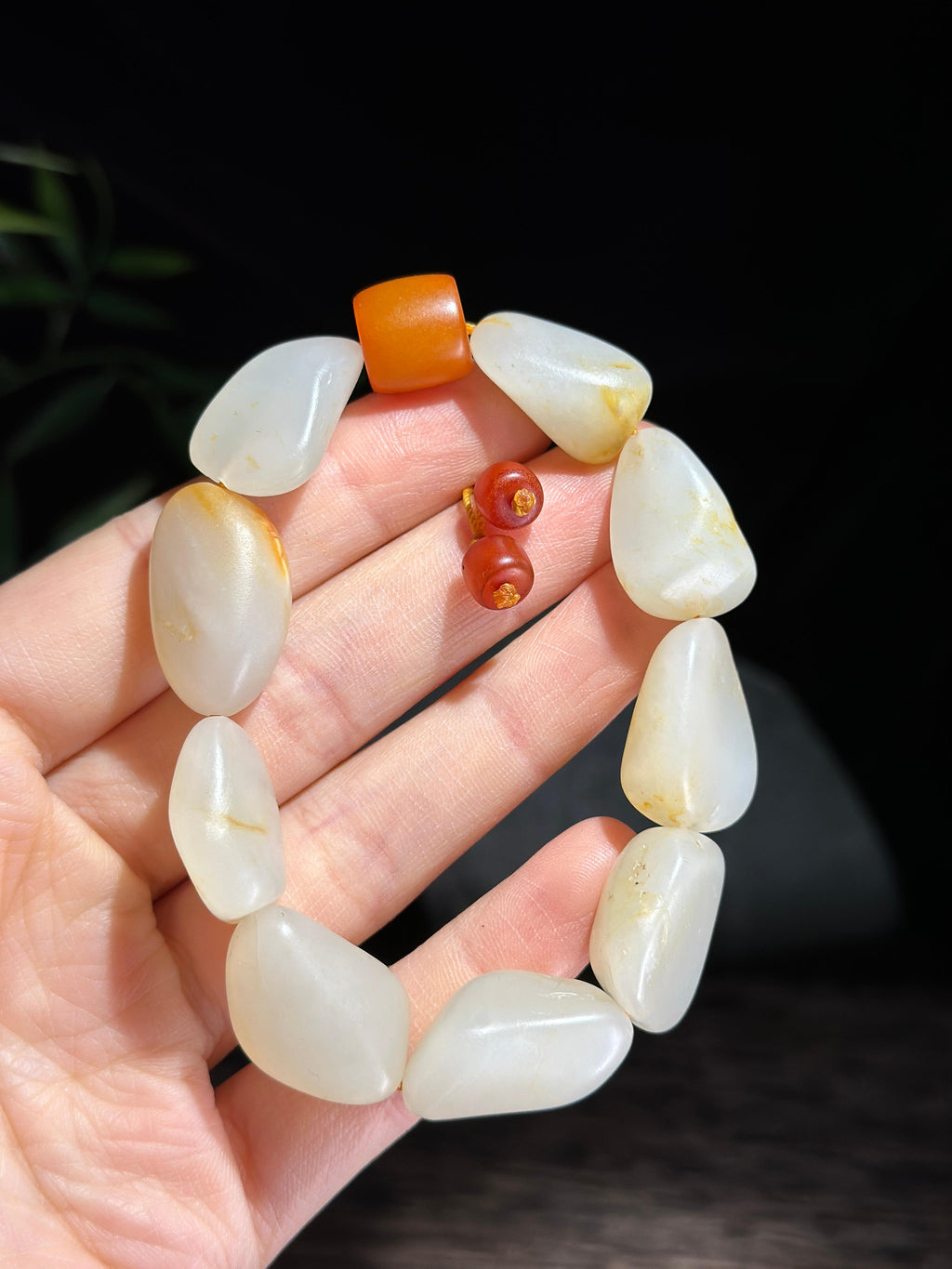 新疆和田玉精品红皮洒金皮原籽手串（9颗）（yc721466）