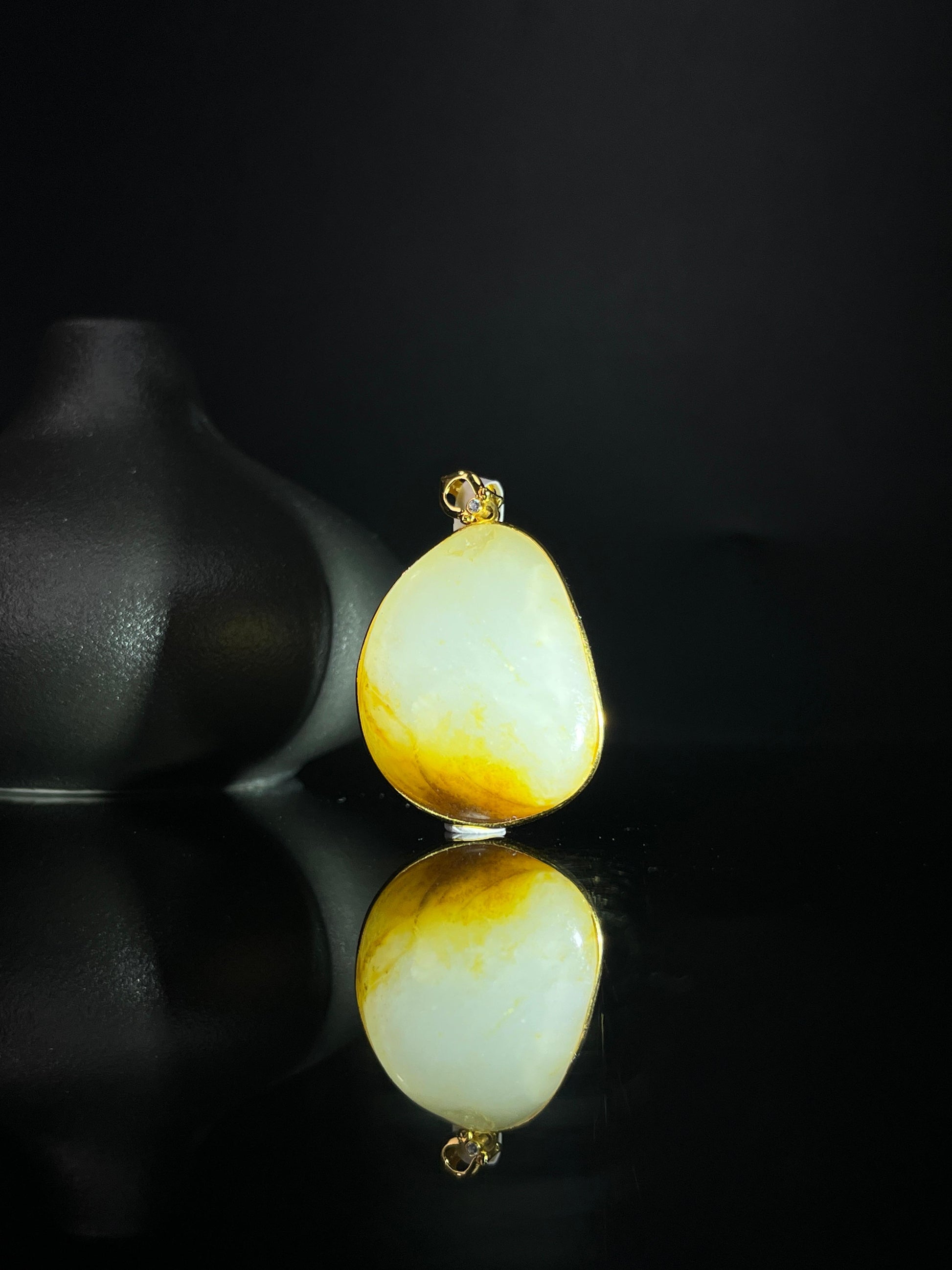 新疆和田玉籽料原石洒金皮18k金镶玉吊坠6（yc243617）