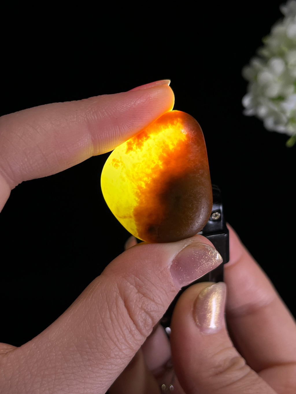 和田玉青白种聚红皮籽料原石（yc271705）