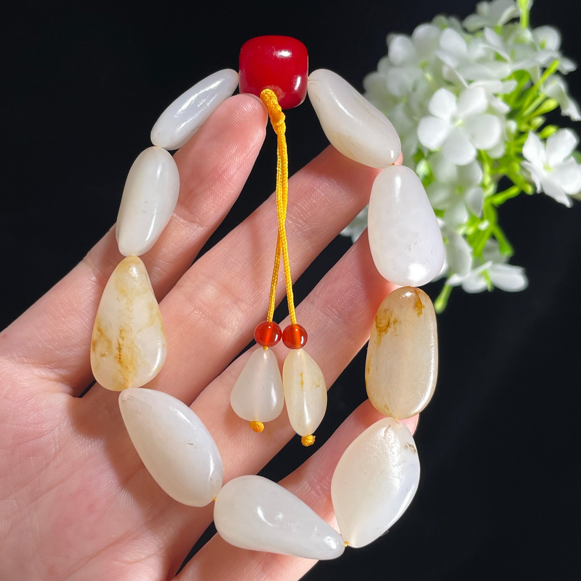 新疆和田玉天然原籽手串（9颗）（yc396007）