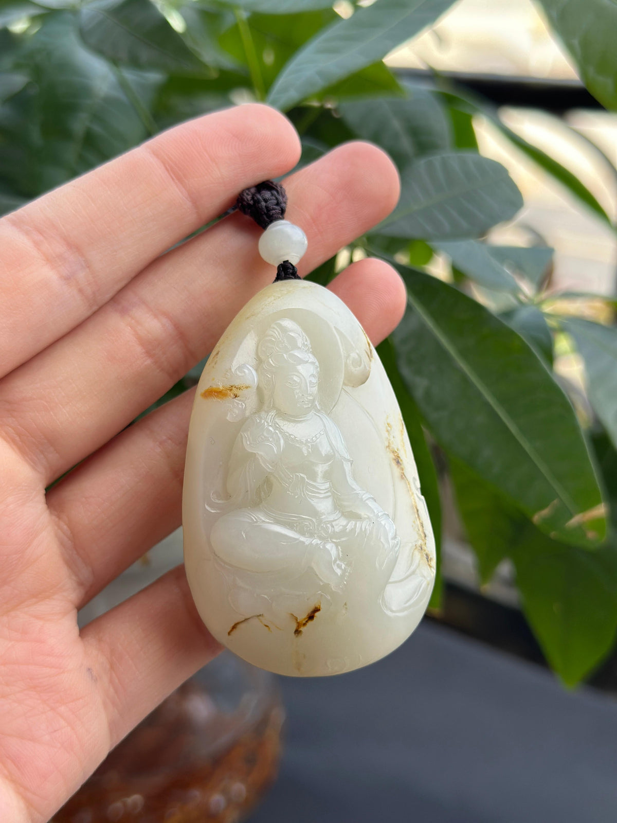 新疆和田玉精品秋梨皮籽料自在观音挂件（yc709776）
