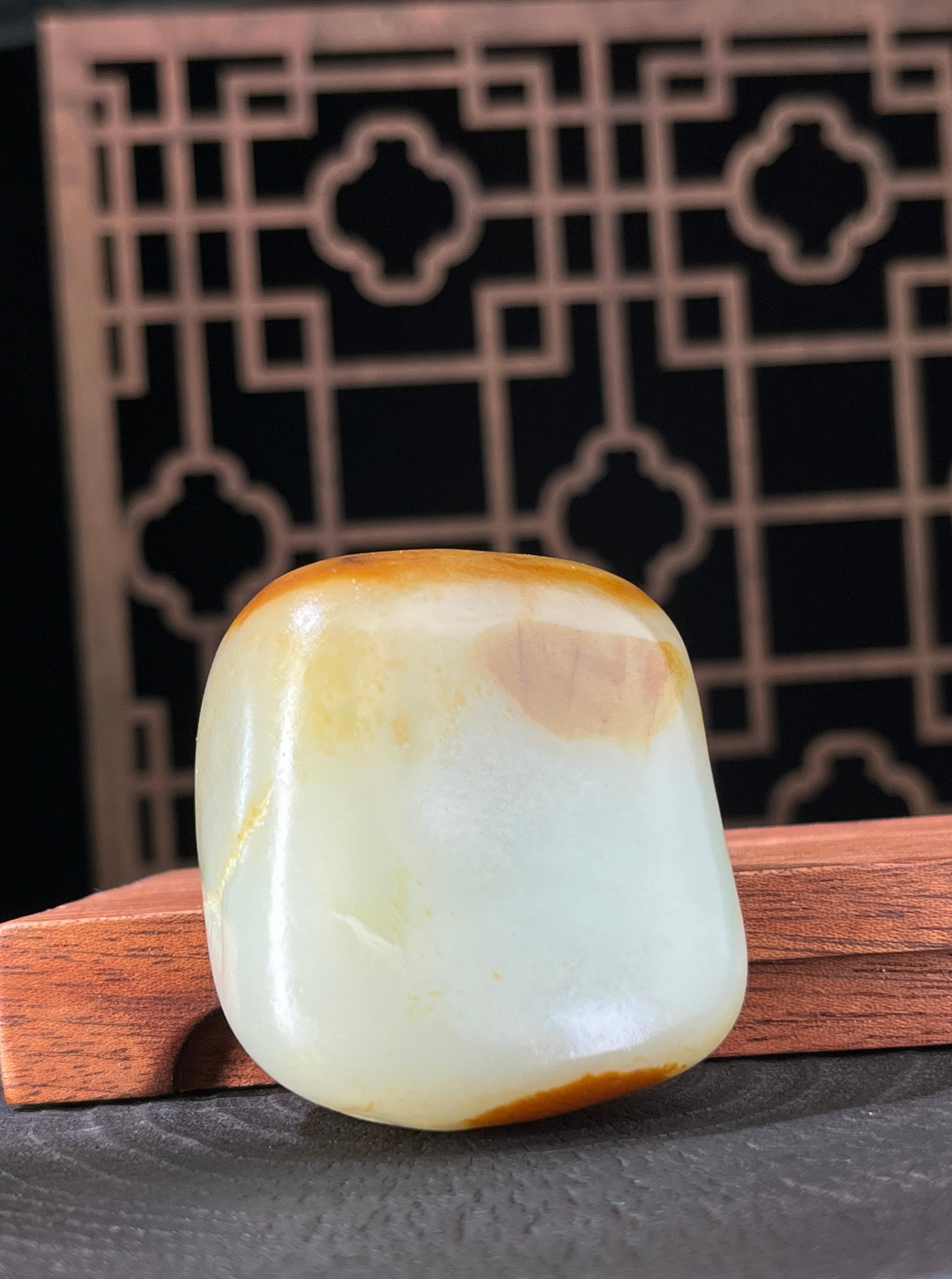 新疆和田玉天地聚红皮籽料原石（yc230226）