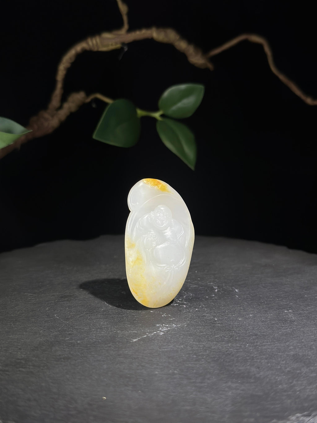 和田玉.籽料洒金皮弥勒佛挂件（yc786053）