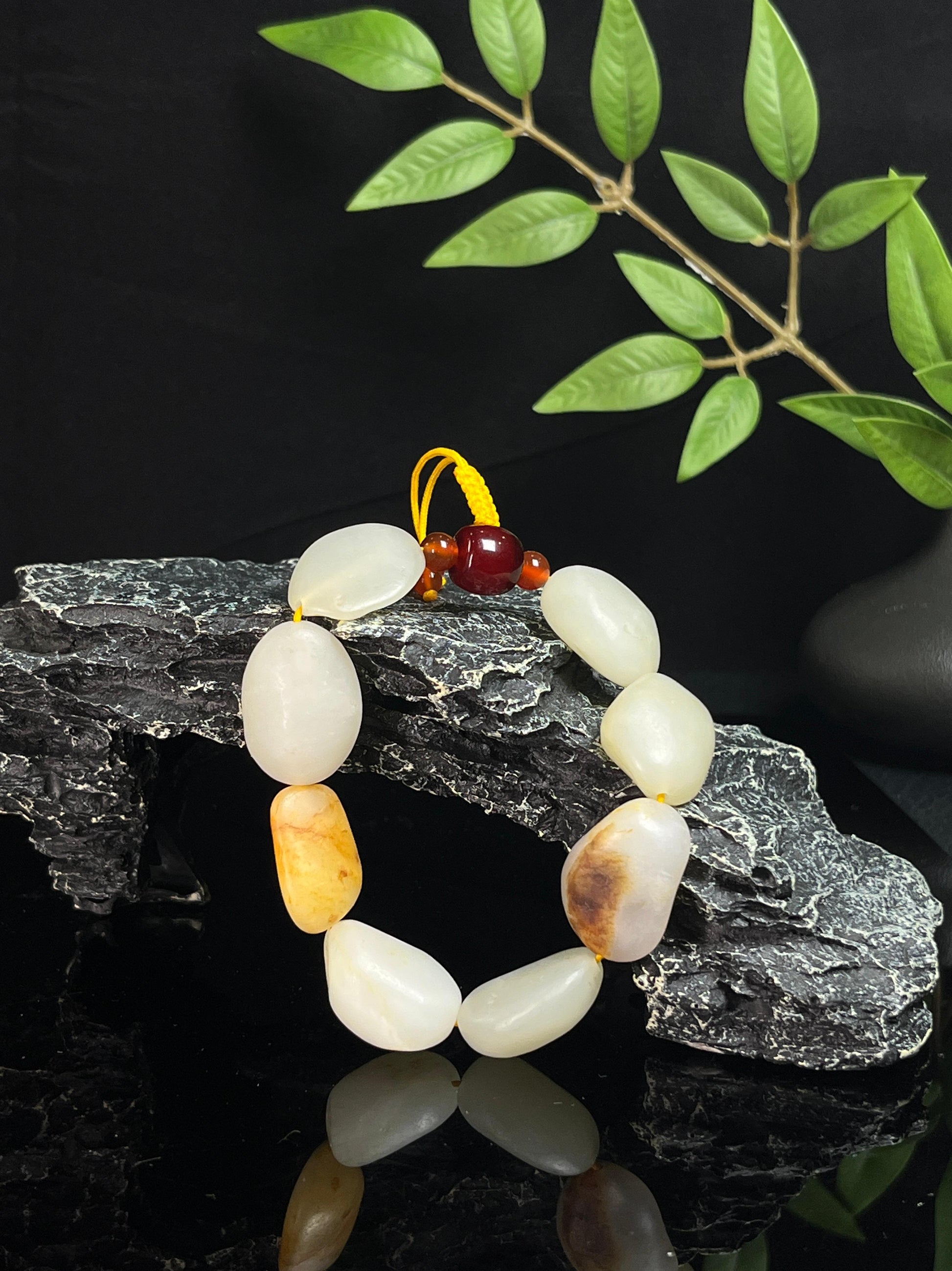 新疆天然和田玉籽料原石手串（yc230357）