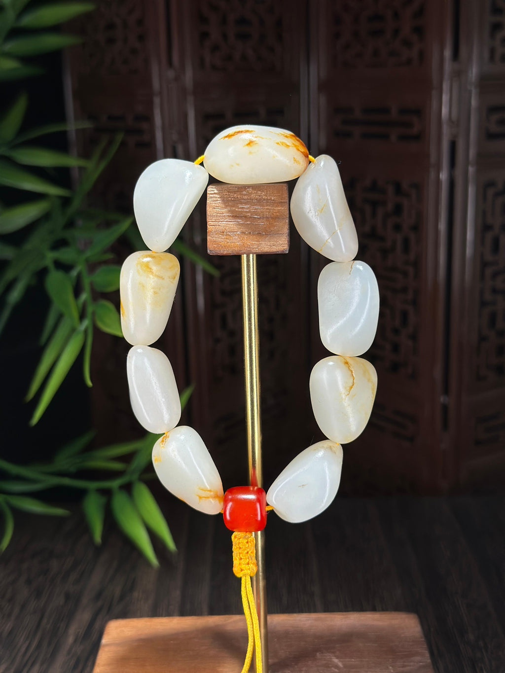 新疆和田玉珍品红皮洒金皮原籽手串（9颗）（yc696937）