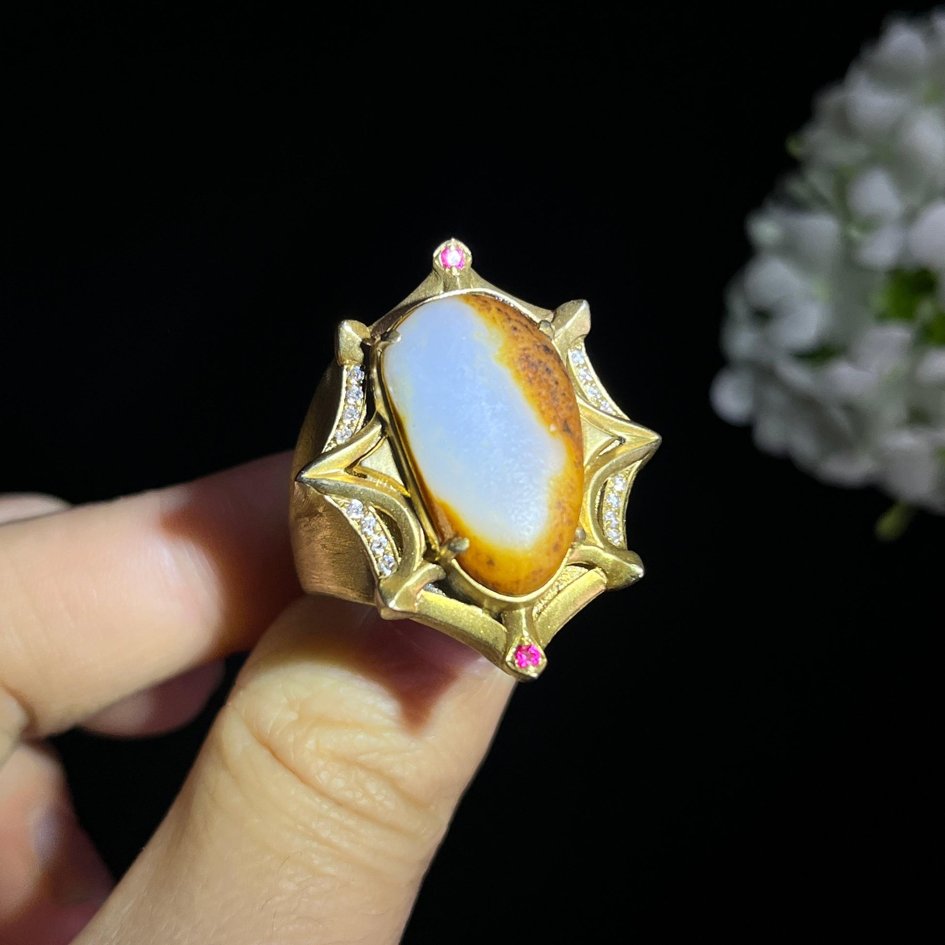 新疆天然和田玉“星芒戒”聚红皮籽料原石18k金镶戒指（yc285319）