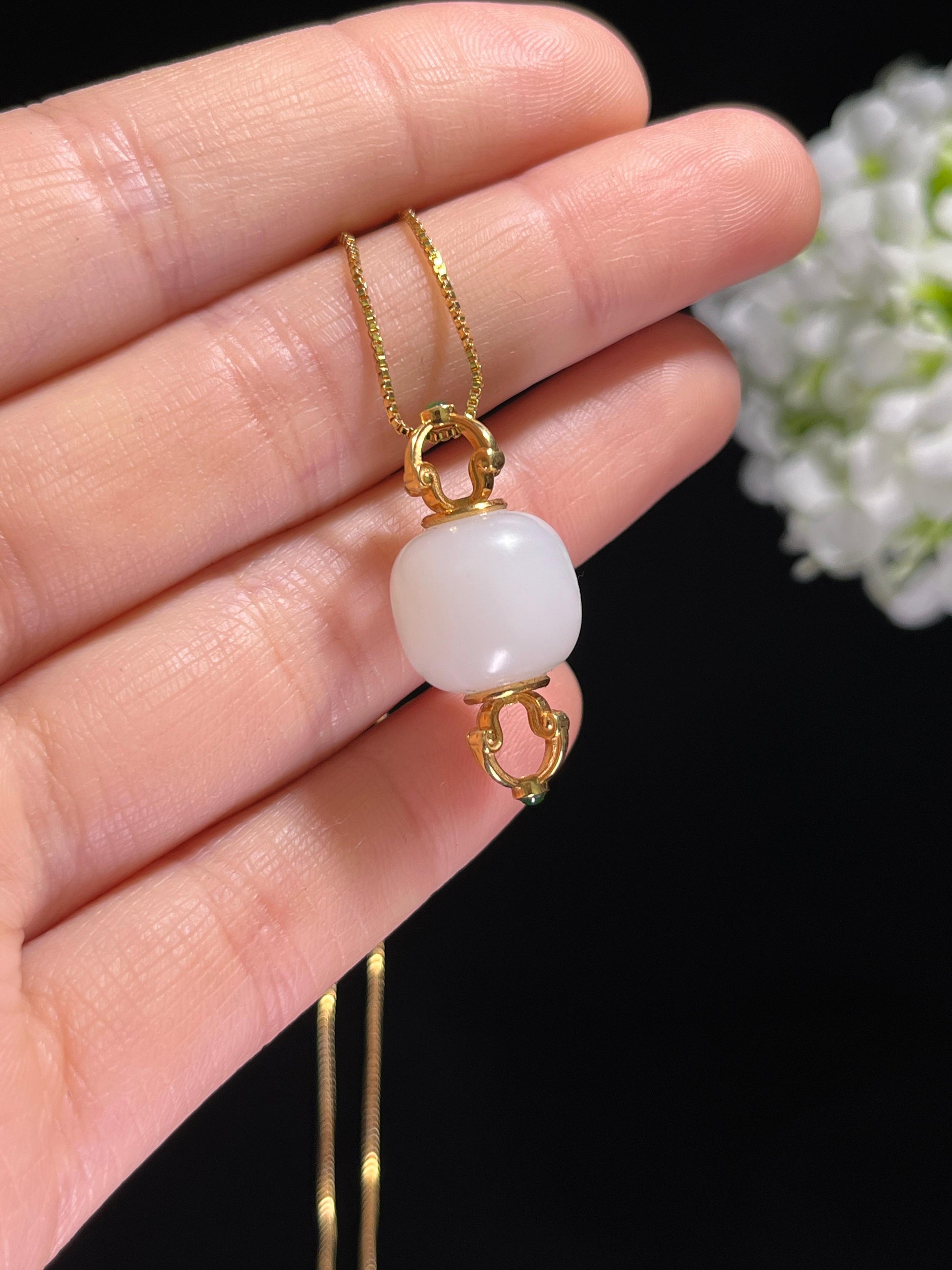 新疆天然和田玉羊脂白玉18k金镶吊坠（yc260373）