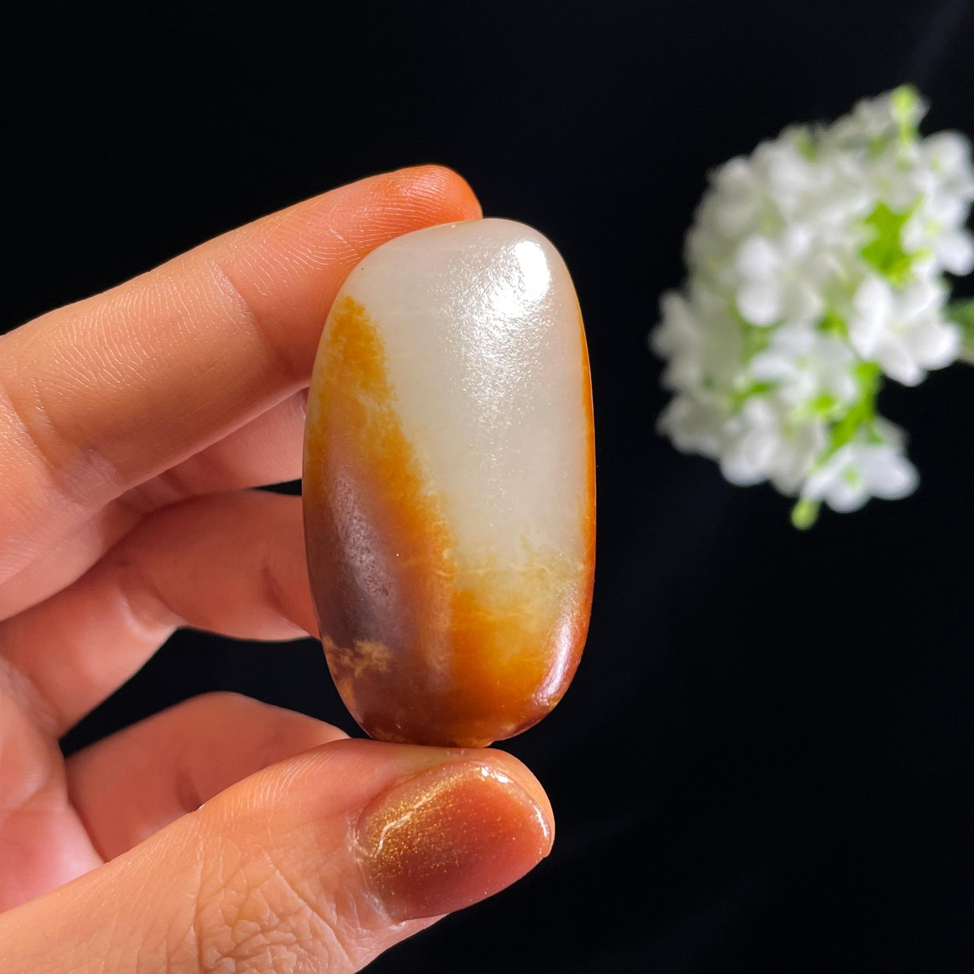 和田玉白玉“赤瑾流霜”红皮白肉籽料（yc375299）