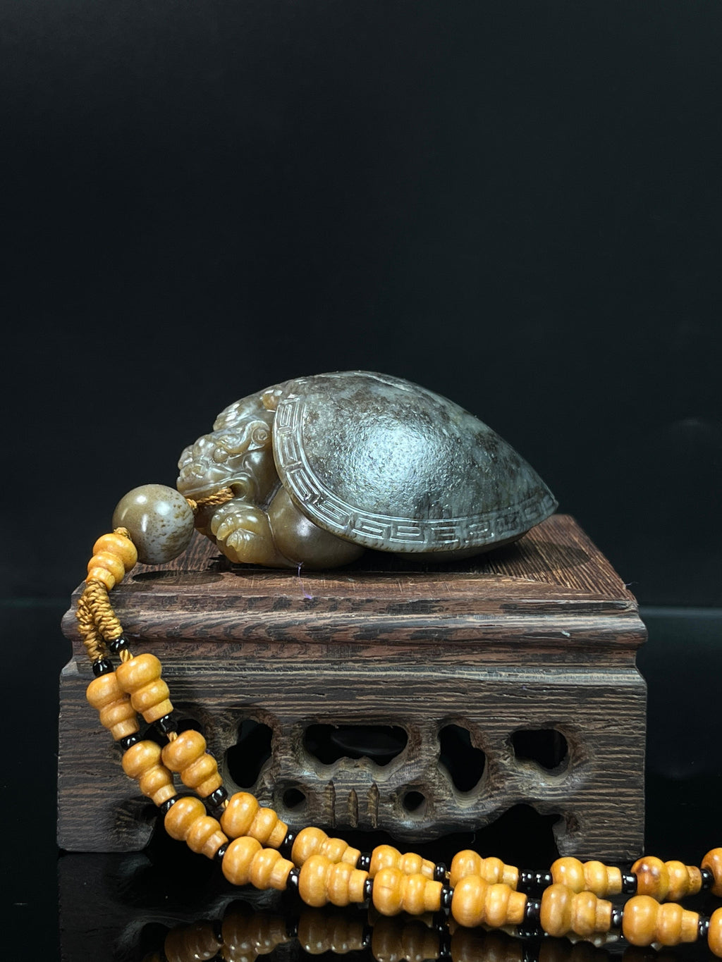 新疆和田玉籽料糖龙龟小手把（yc239848）