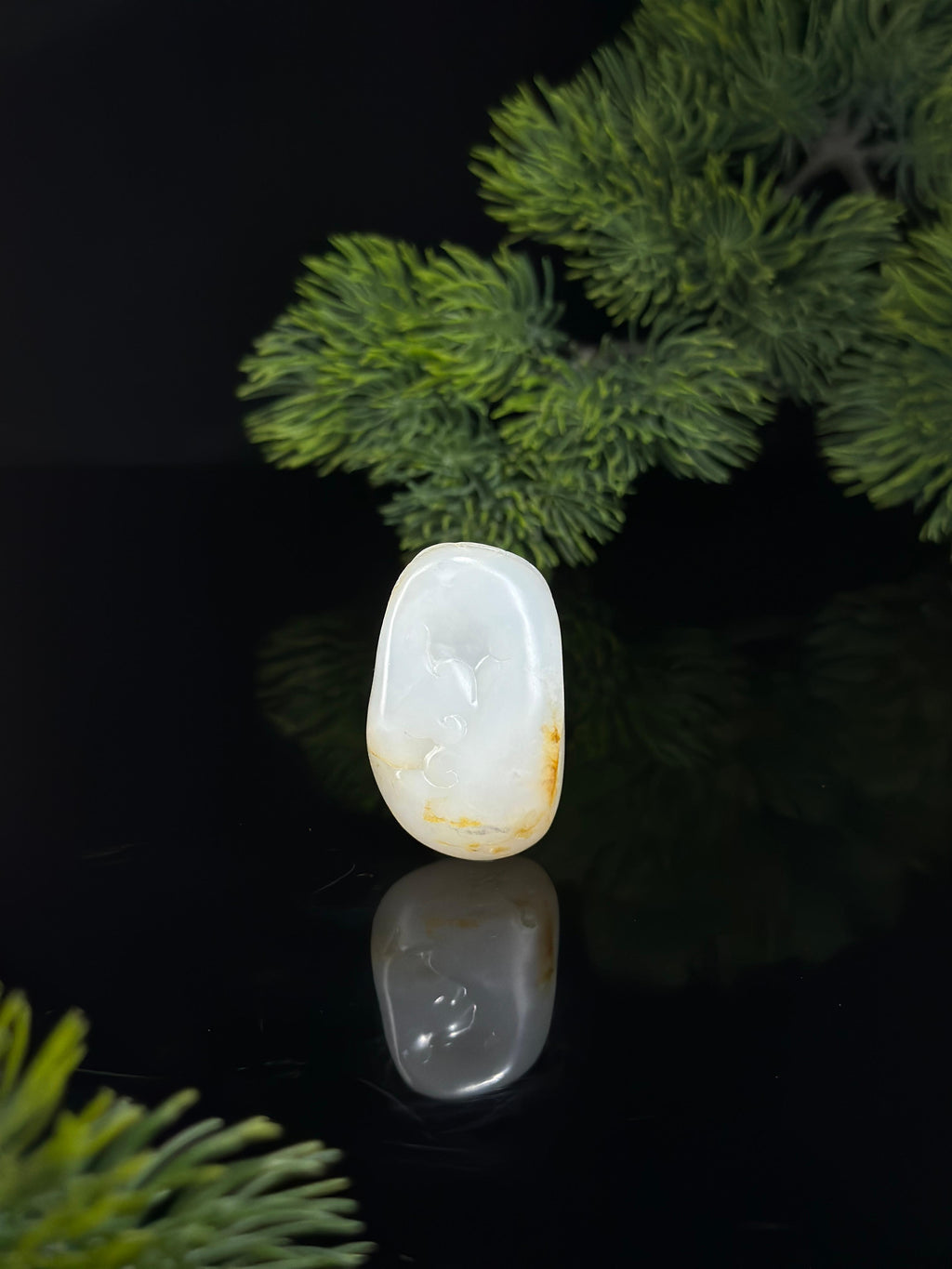 新疆和田玉青花洒金皮籽料俏色龙雕挂件（yc491996）